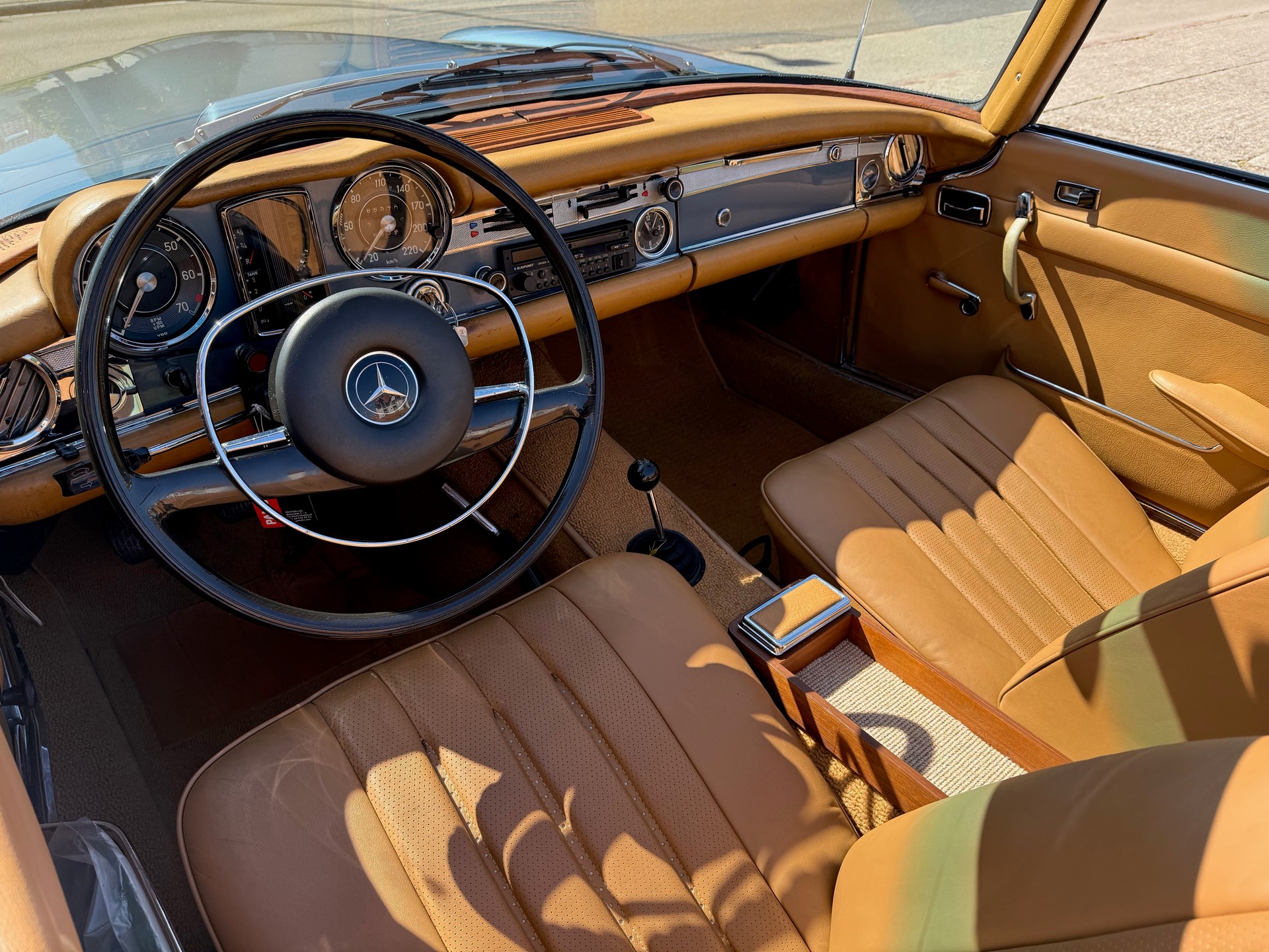 MERCEDES-BENZ SL 280 Pagode-image-6