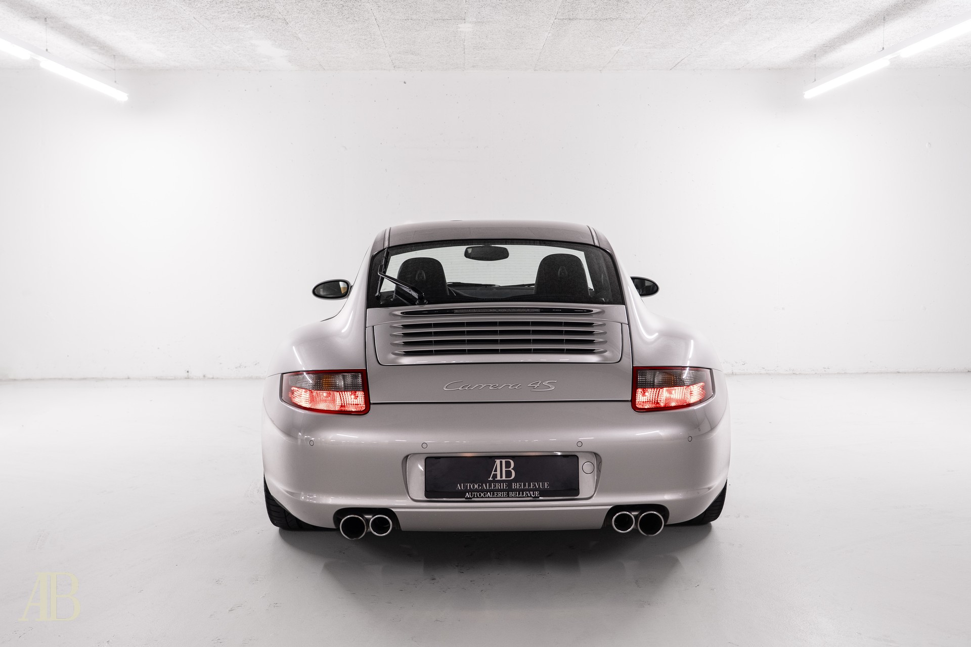 PORSCHE 911 Carrera 4S-image-6