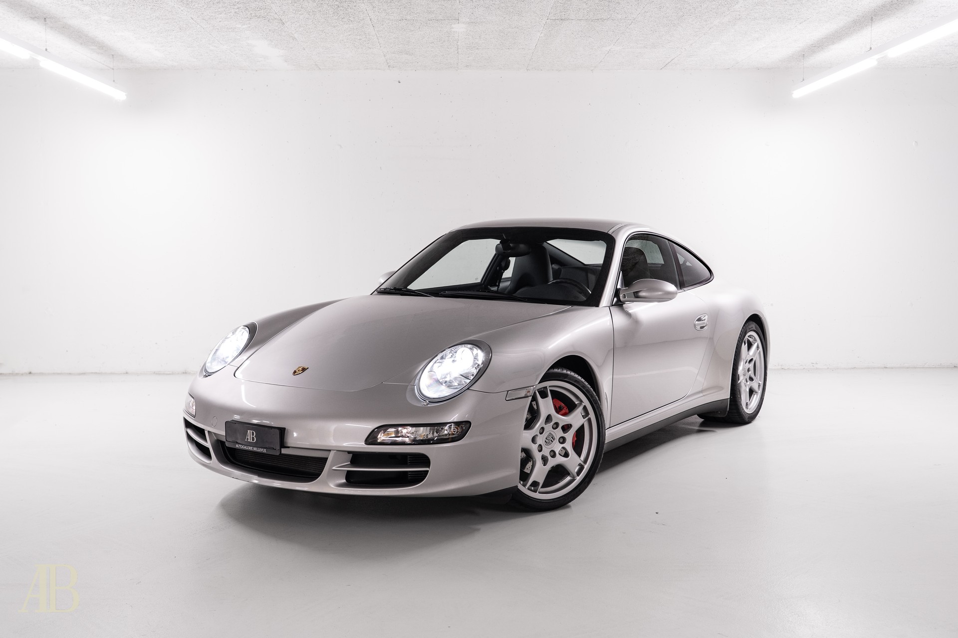 PORSCHE 911 Carrera 4S-image-2
