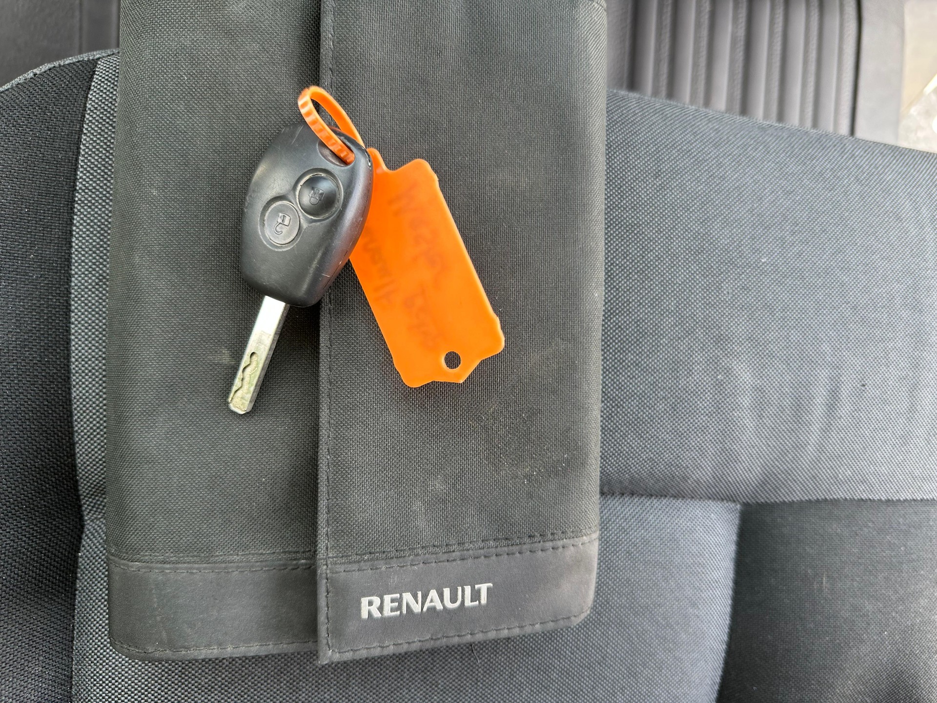 RENAULT Master T35 2.3dCi L3H1-image-29