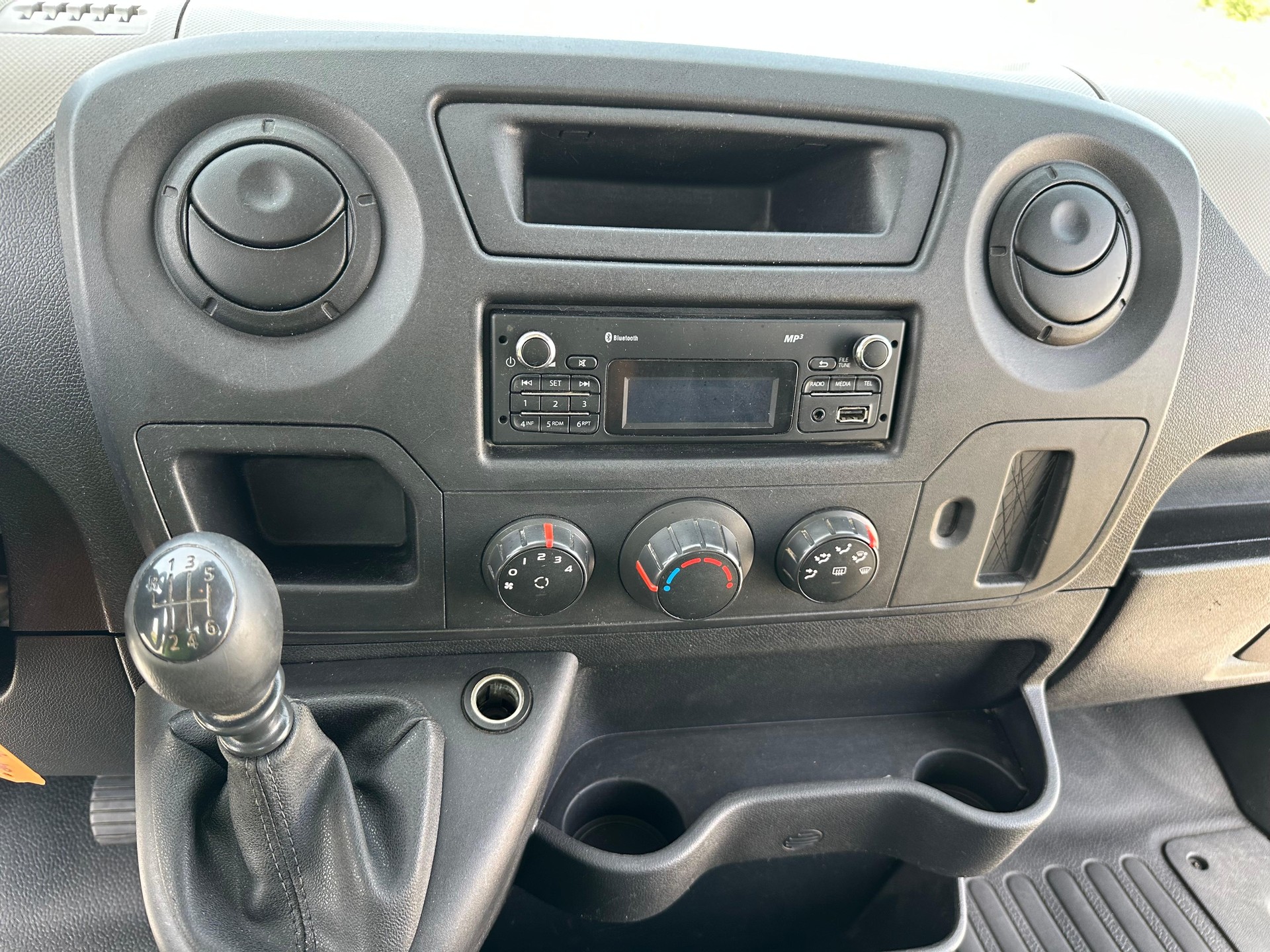 RENAULT Master T35 2.3dCi L3H1-image-26