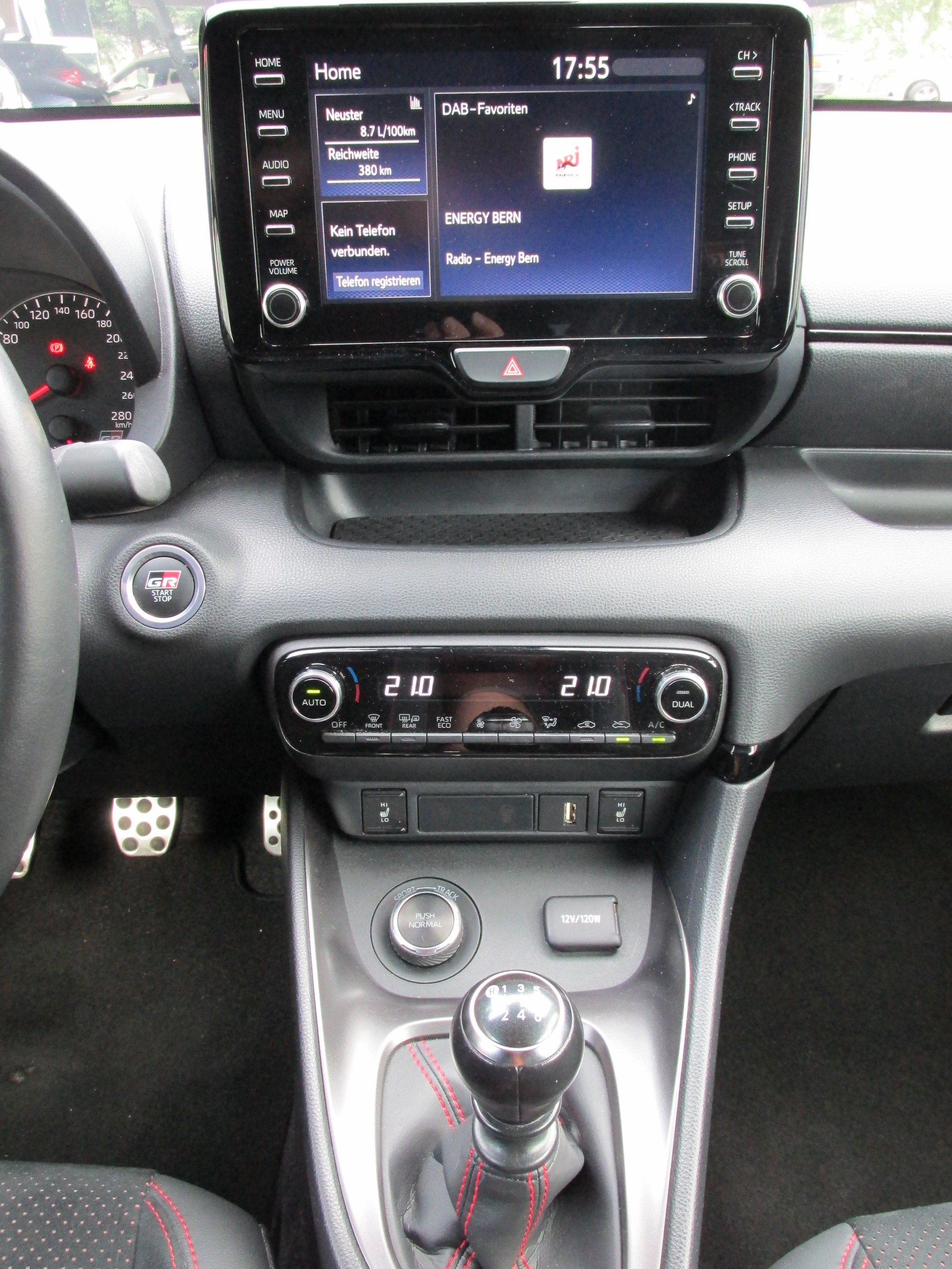 TOYOTA Yaris 1.6 GR Sport-image-11