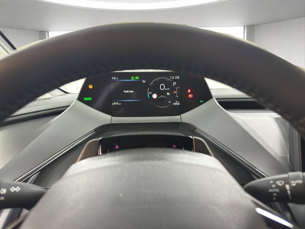 TOYOTA Prius 2.0 Plug-In-Hybrid 13.6 kWh Trend 223-image-9