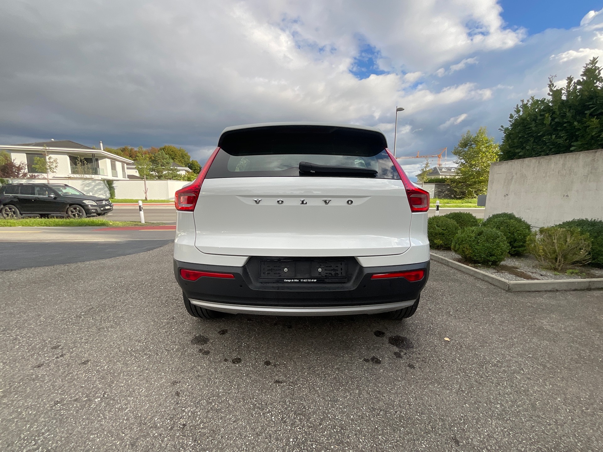 VOLVO XC40 T4 AWD Momentum Geartronic-image-3
