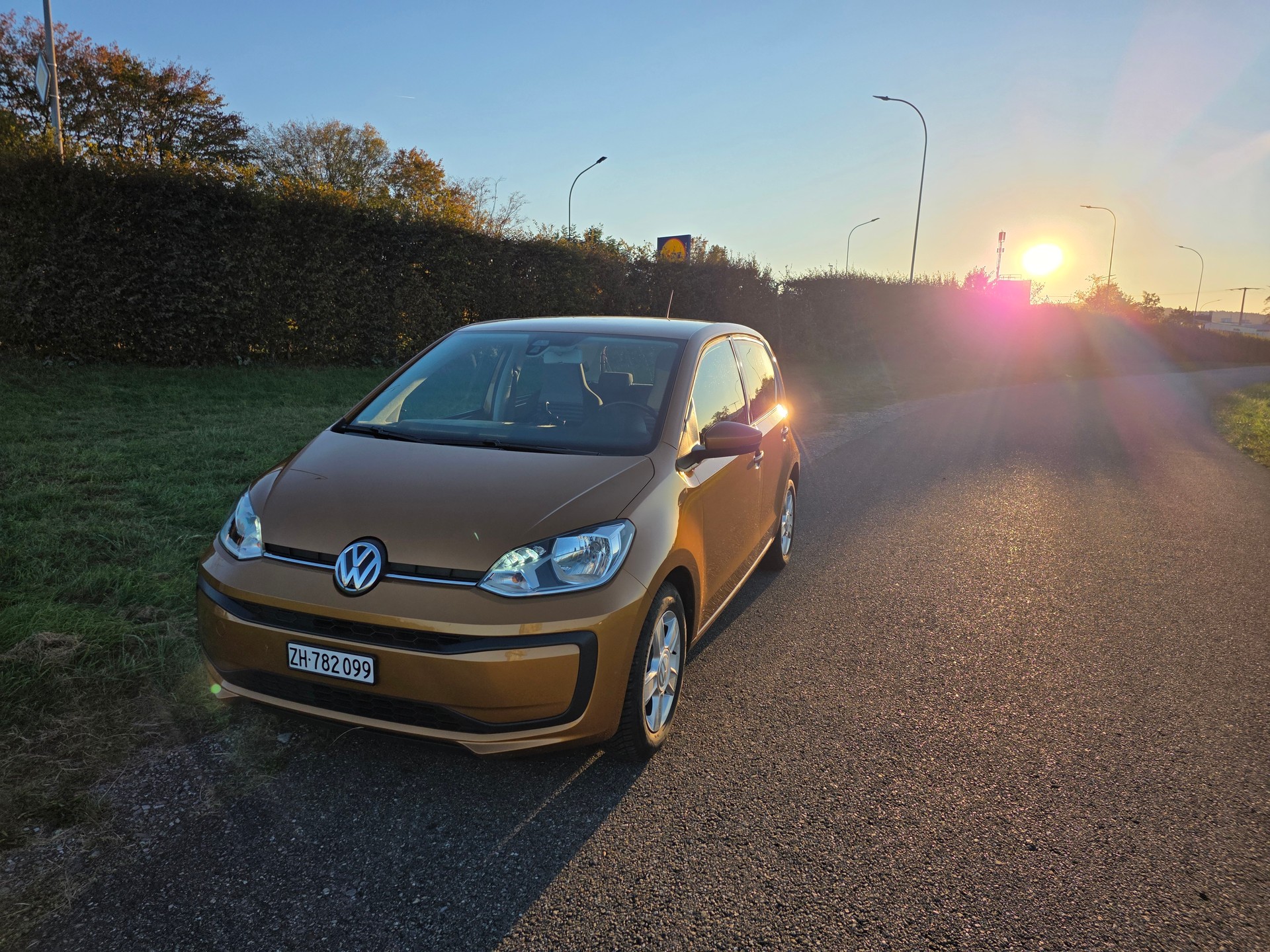 VW Up / AUTOMAT / Frisch mfk 05.10.2026 / TOPFAHRZEUG