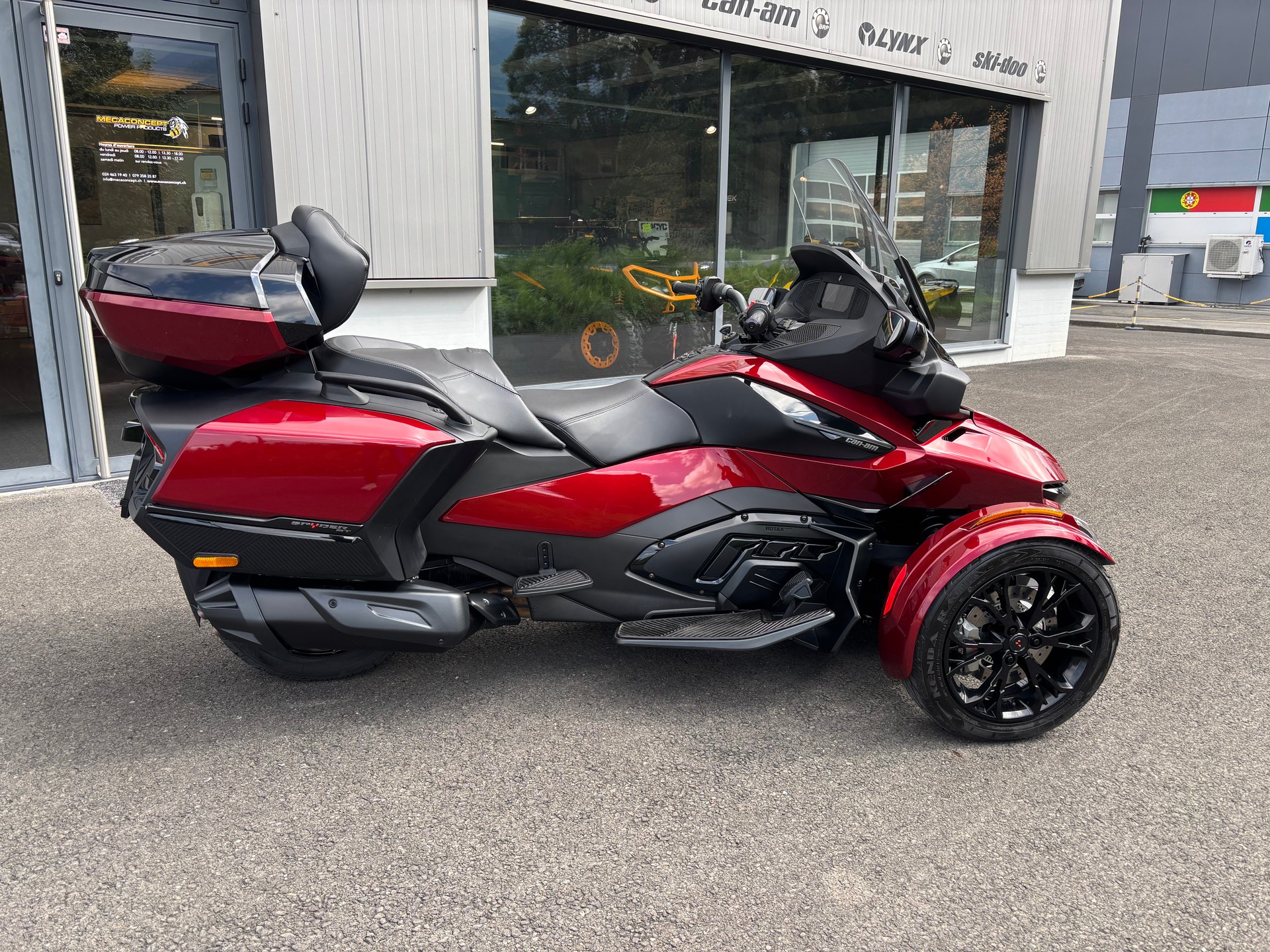 CAN-AM Spyder RT-LTD Dark Edition SE6-image-1