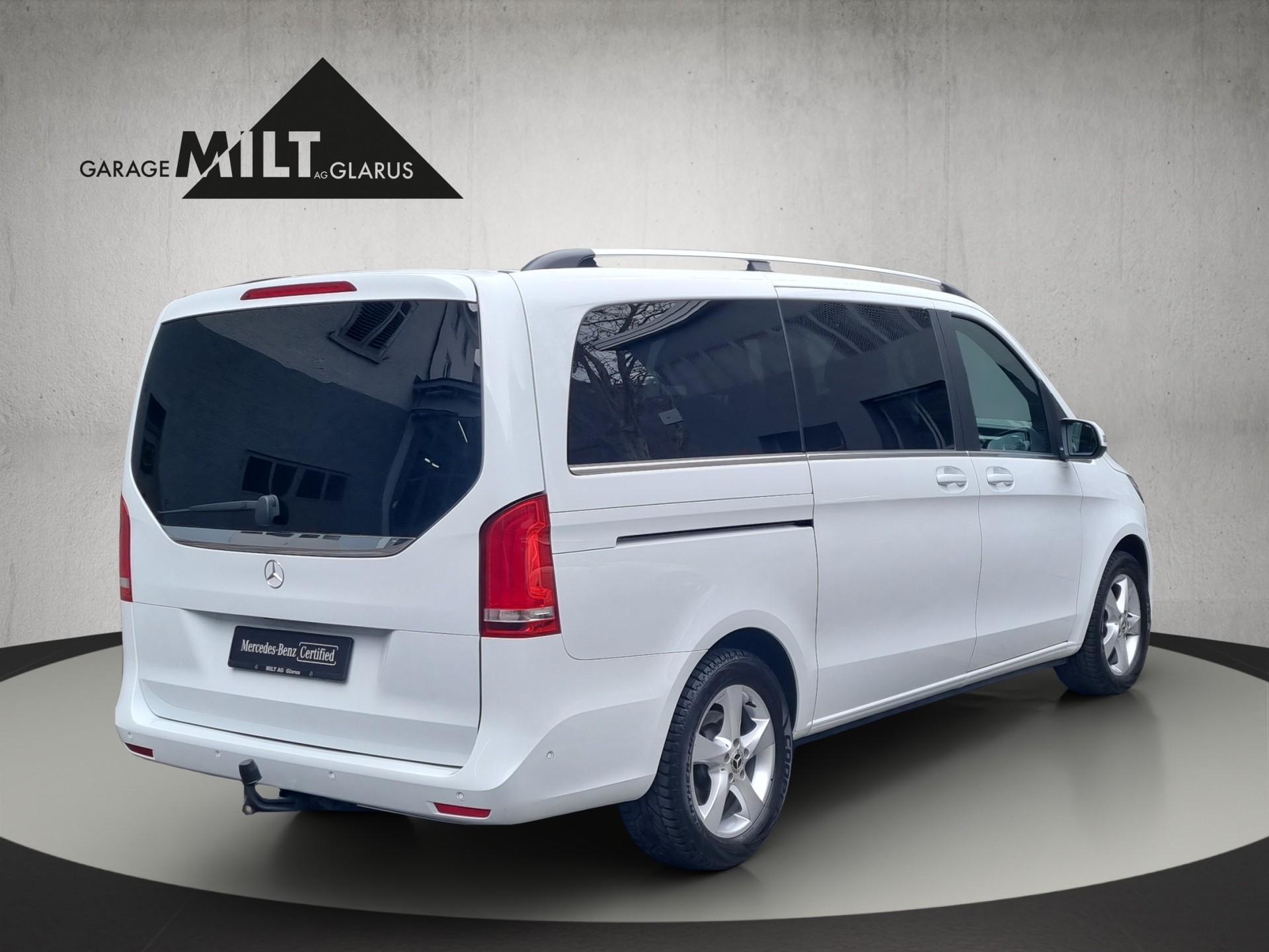 MERCEDES-BENZ V 300 d Swiss Ed. lang 4matic Van-image-5