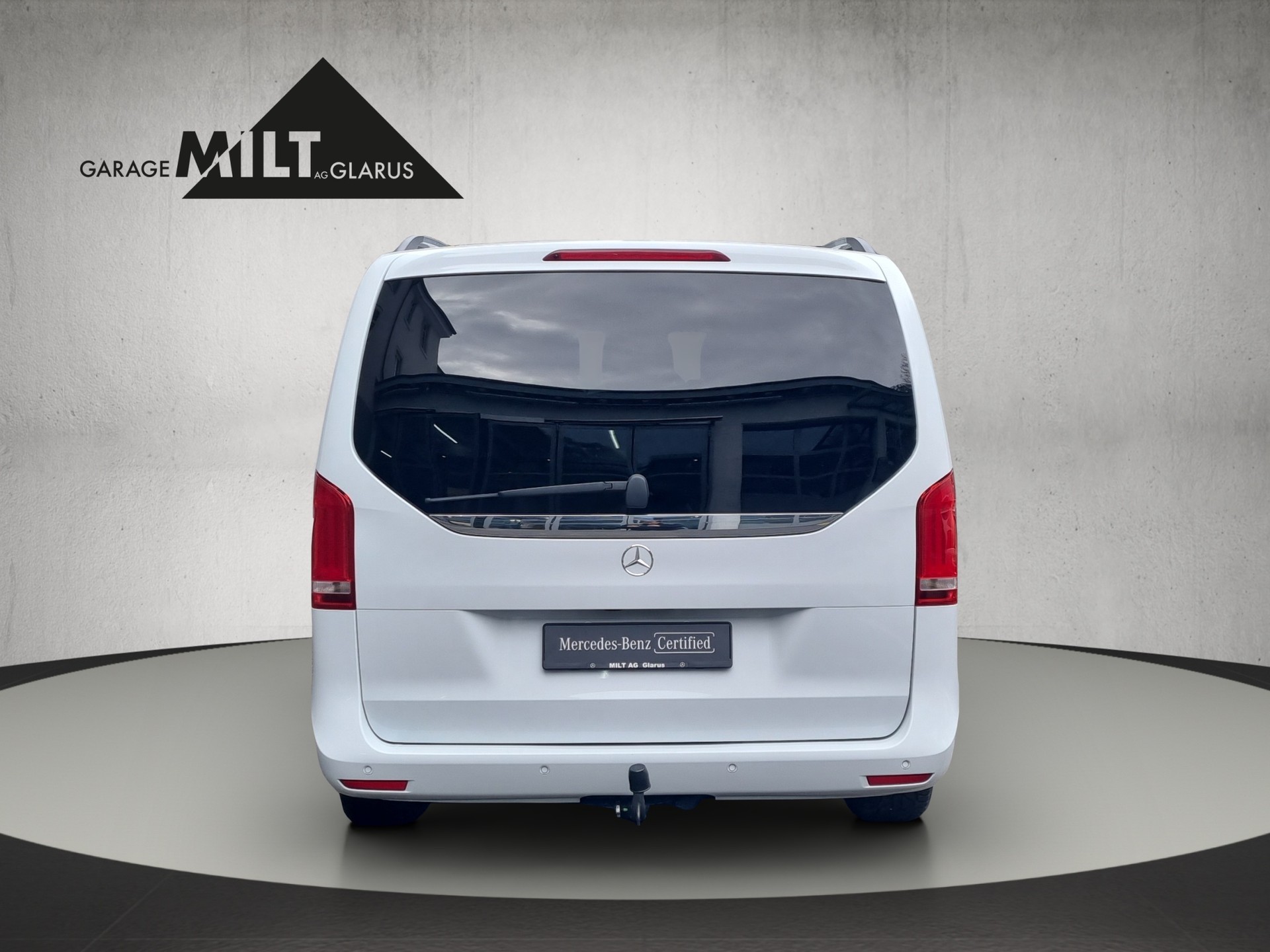 MERCEDES-BENZ V 300 d Swiss Ed. lang 4matic Van-image-4