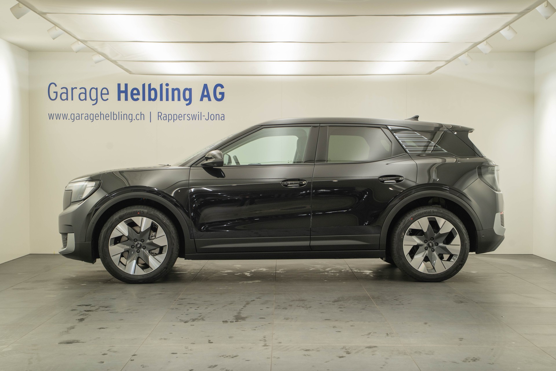 FORD Explorer Extended Range Premium AWD-showroom-element-2