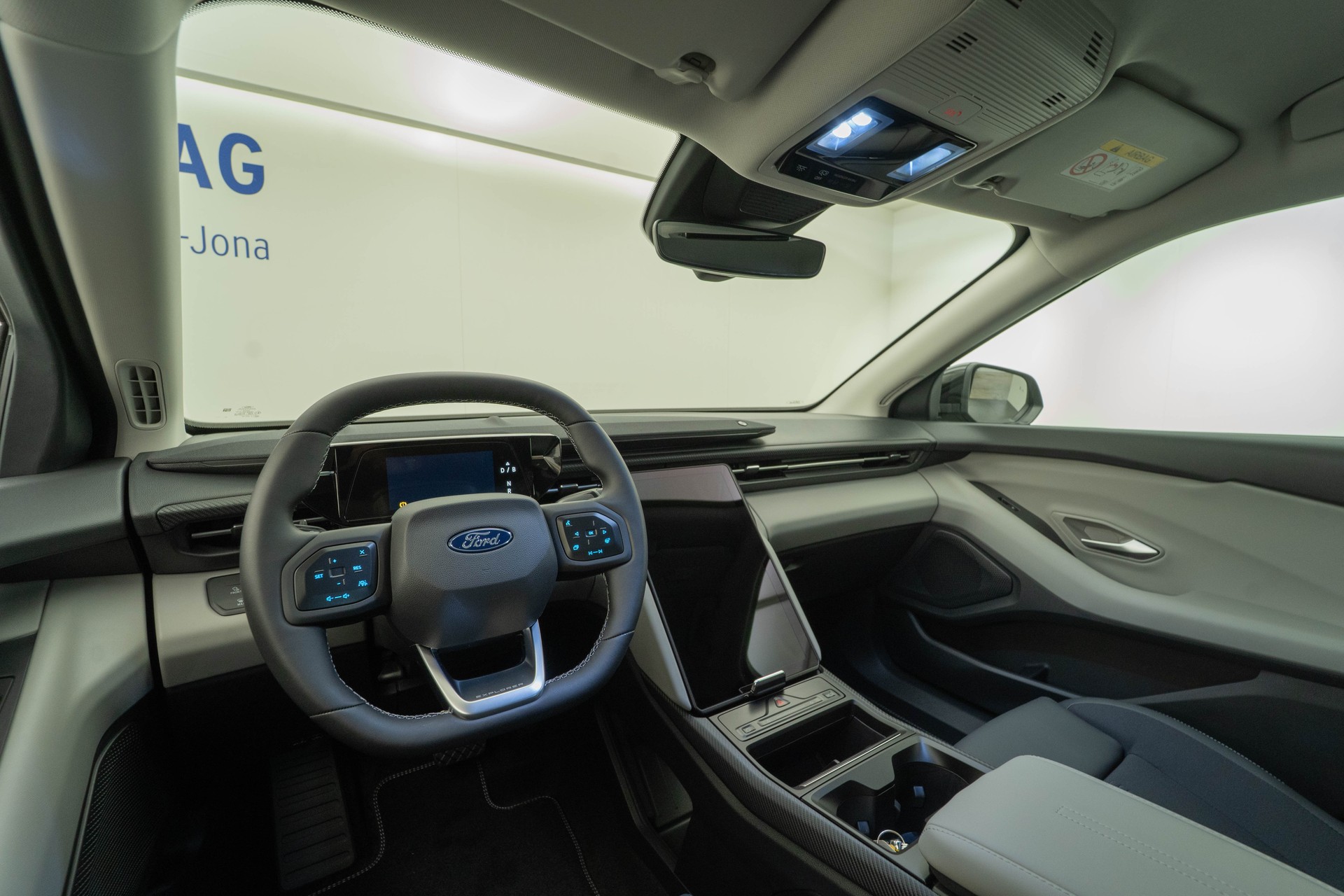 FORD Explorer Extended Range Premium AWD-image-6