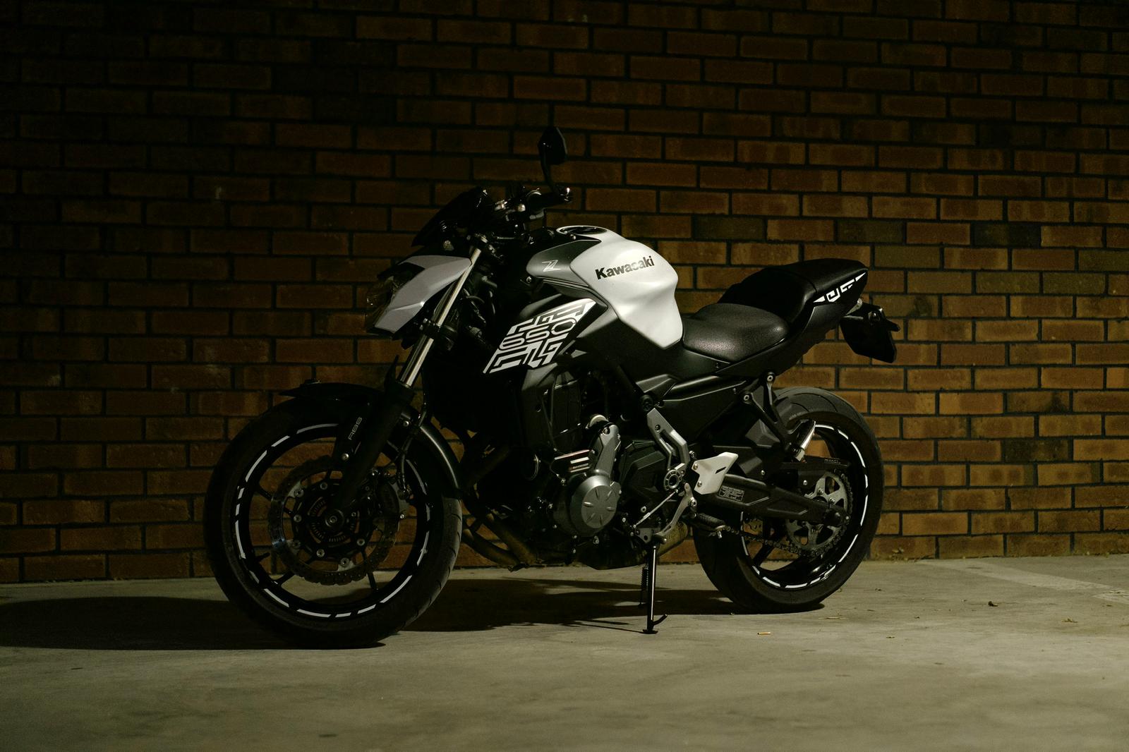 KAWASAKI Z 650 ABS-image-1