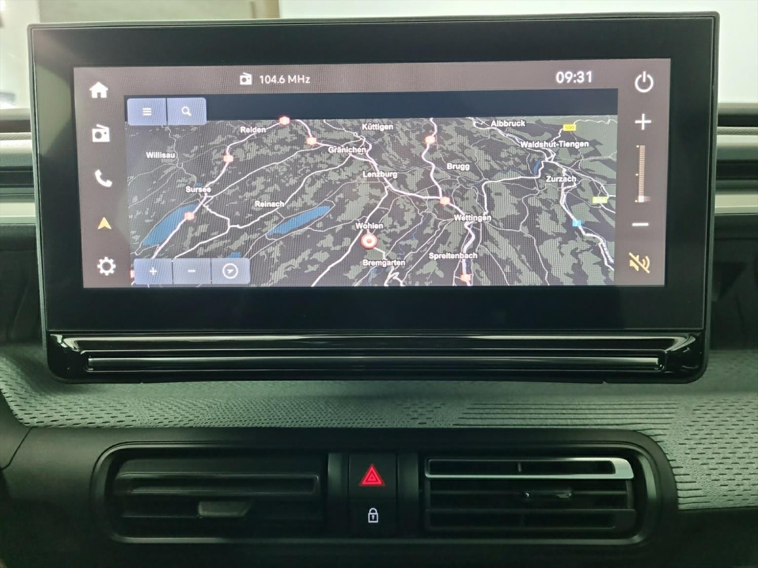 CITROEN e-C3 Aircross Max-image-11
