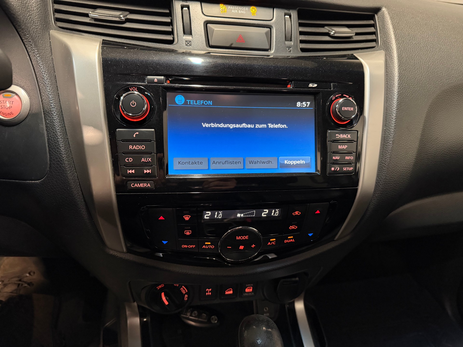NISSAN Navara Double Cab Tekna 2.3 dCi 4WD Automatic-image-12