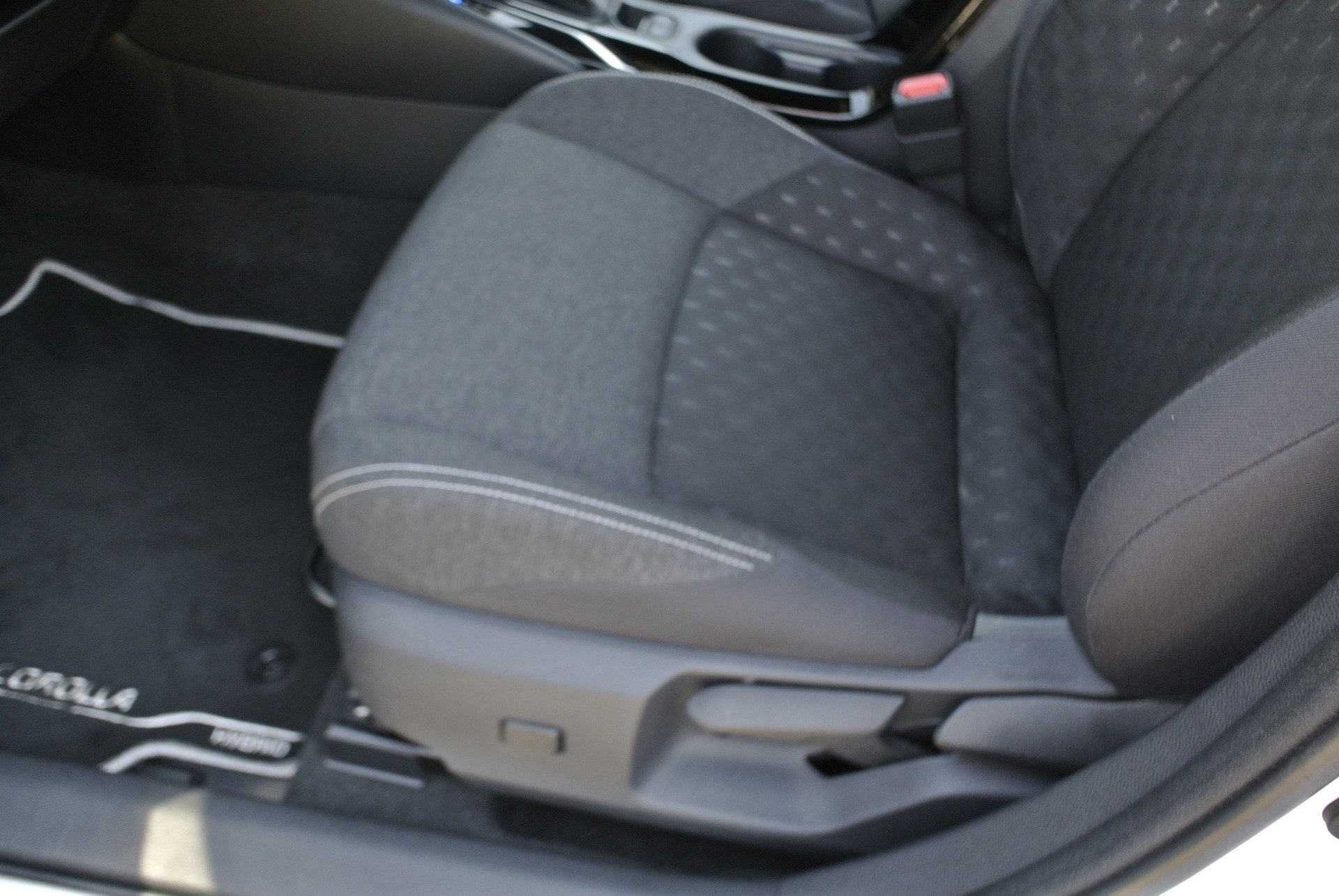 TOYOTA Corolla Touring Sports 1.8 HSD Comfort e-CVT-image-29