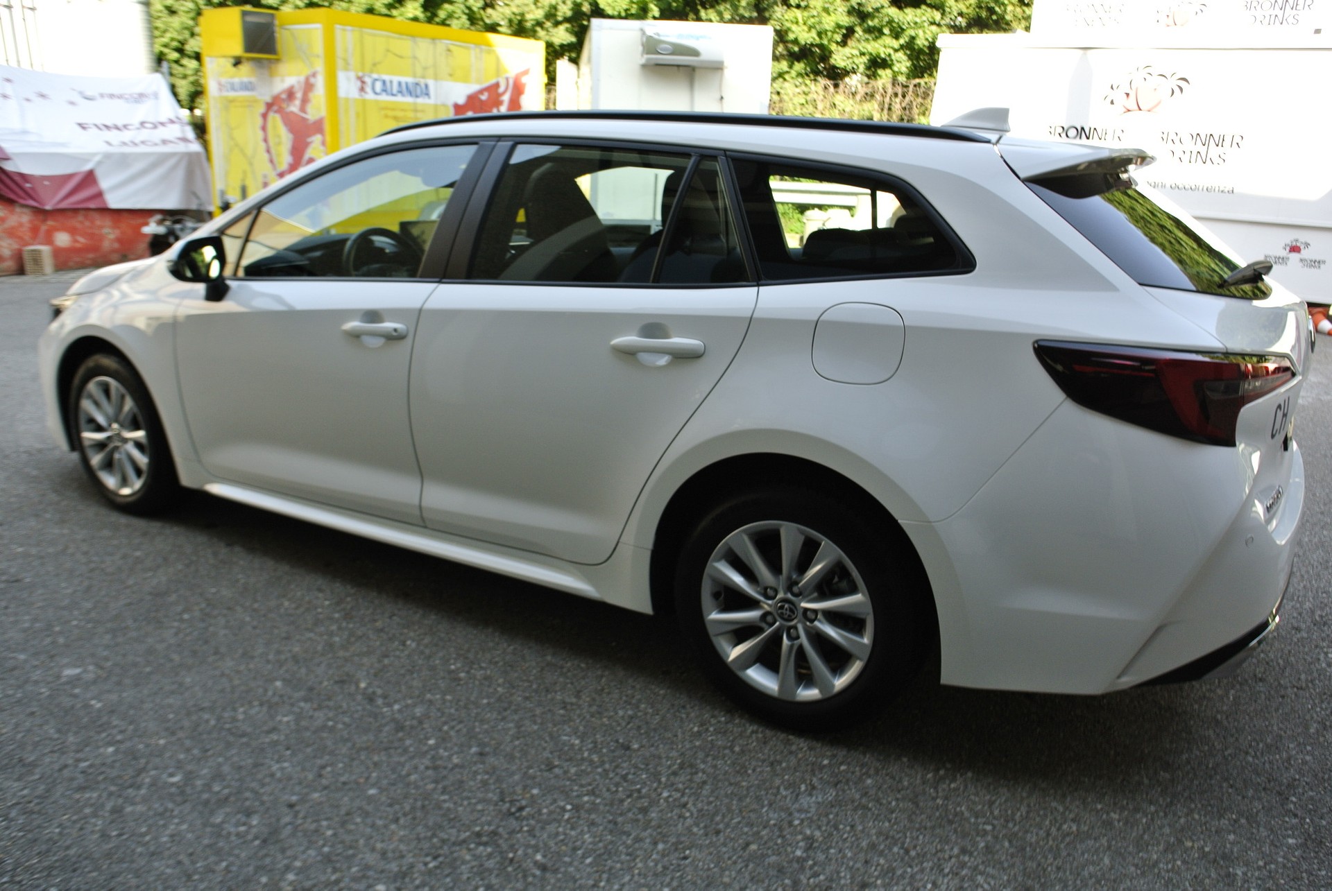 TOYOTA Corolla Touring Sports 1.8 HSD Comfort e-CVT-image-9
