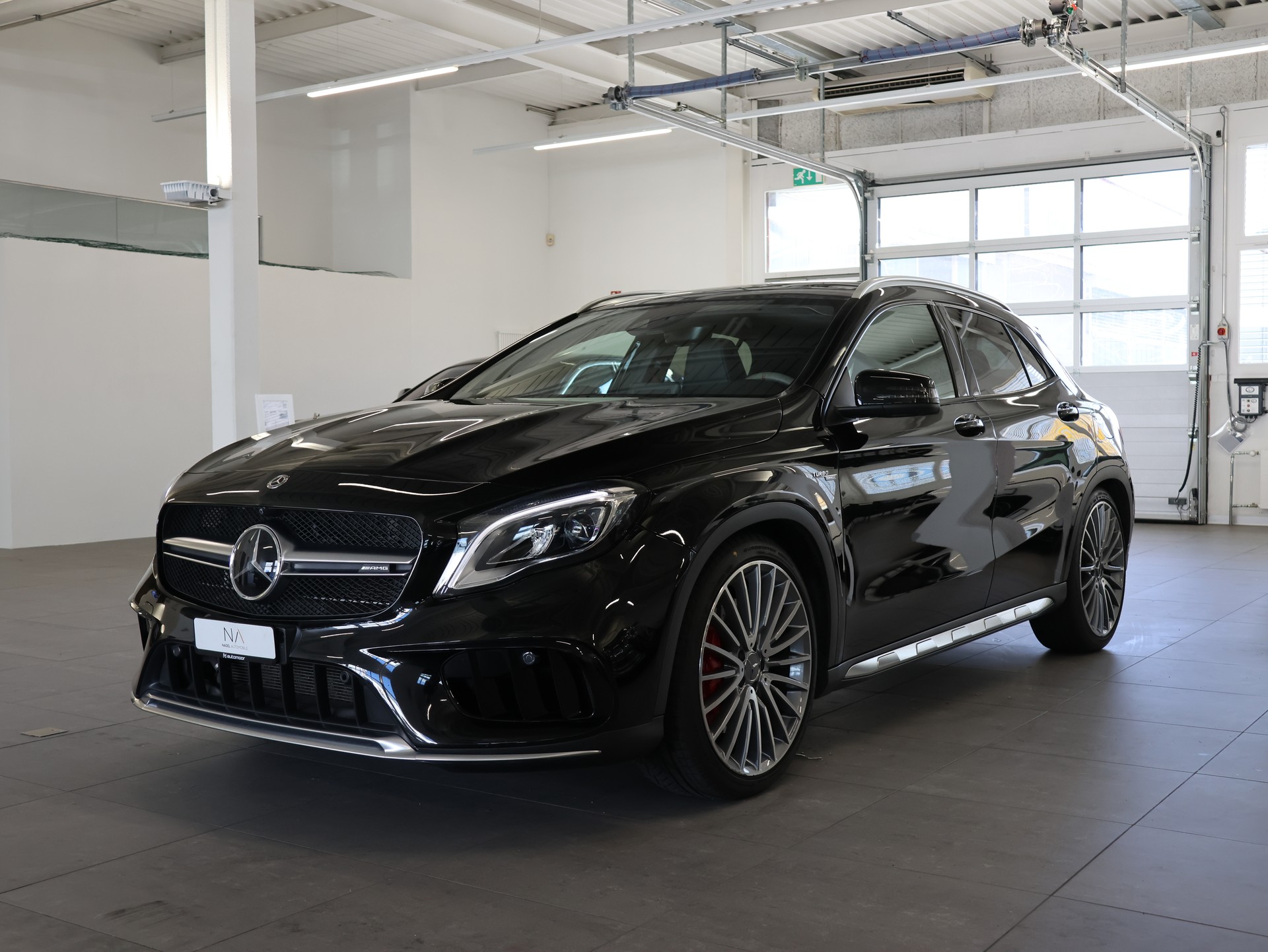 MERCEDES-BENZ GLA 45 AMG 4Matic 7G-DCT *360 Kamera* *Edition One* *Panoramadach*-showroom-element-3