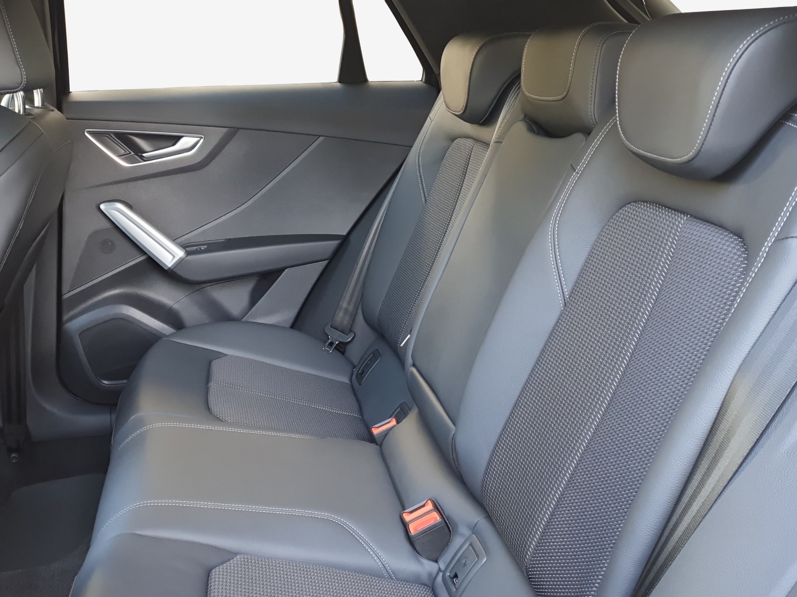 AUDI Q2 35 TFSI advanced S-tronic-image-11