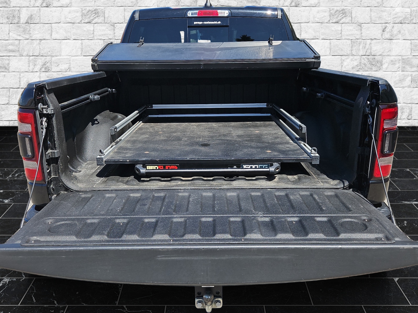 DODGE Ram 1500 Crew Kab. Pick-up 5.7 HEMI MDS VVT Laramie-image-8