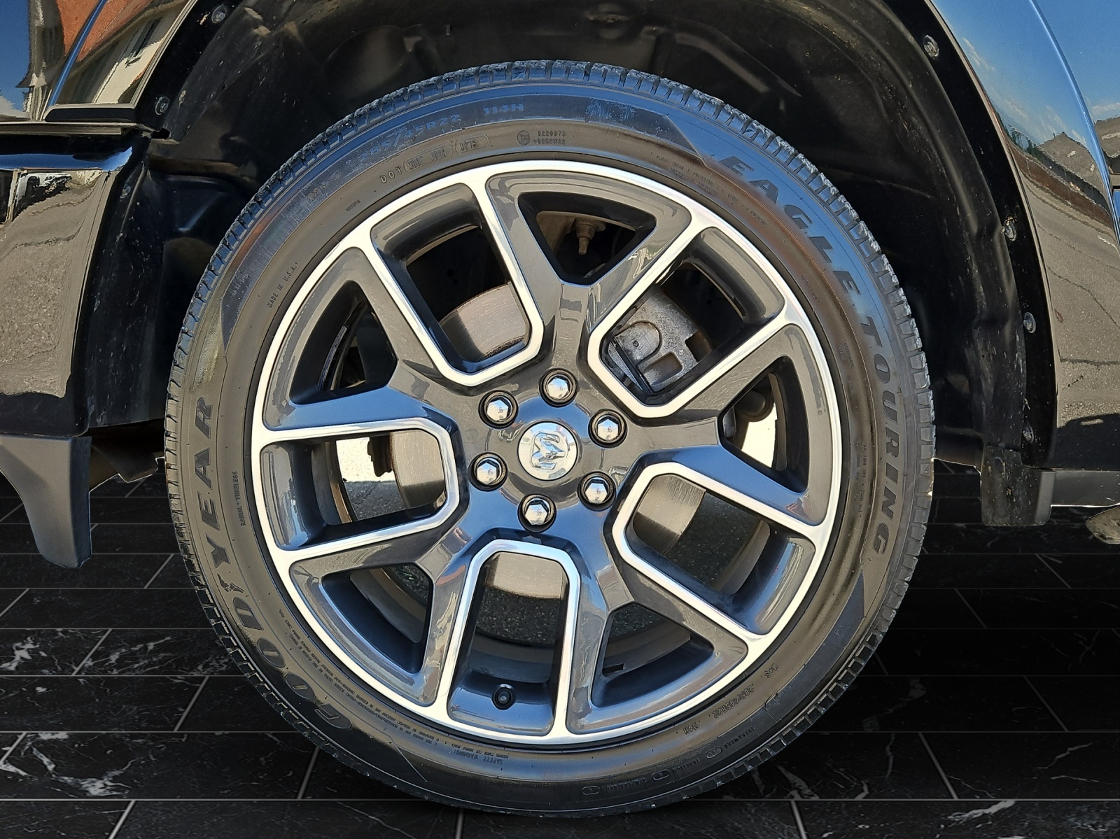 DODGE Ram 1500 Crew Kab. Pick-up 5.7 HEMI MDS VVT Laramie-image-10
