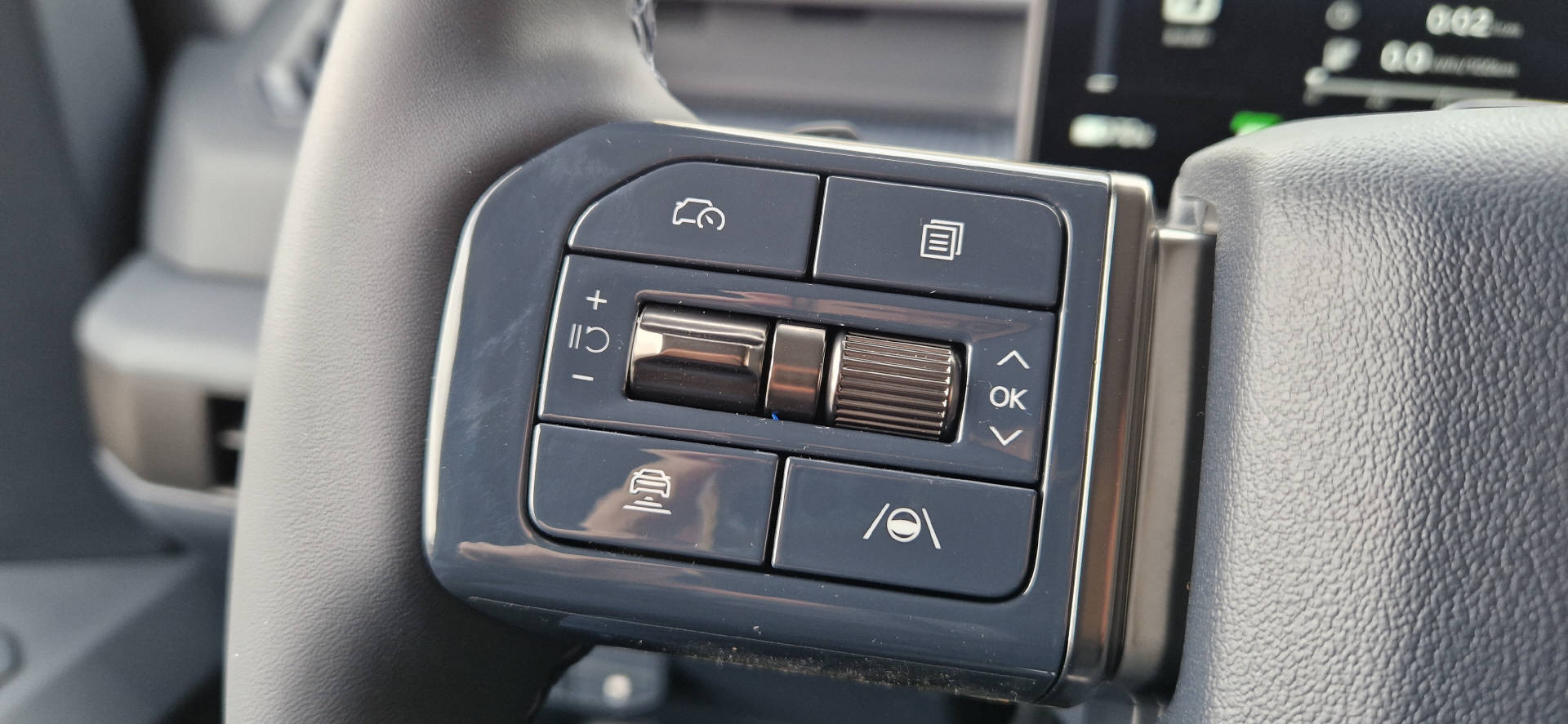 KIA PV5 Cargo 71.2 kWh Plus L2H1 3Door-image-11