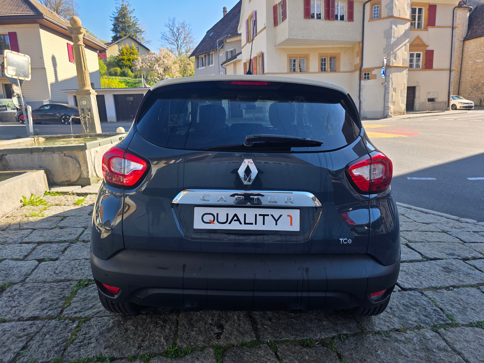 RENAULT Captur 0.9 12V Privilège-image-4