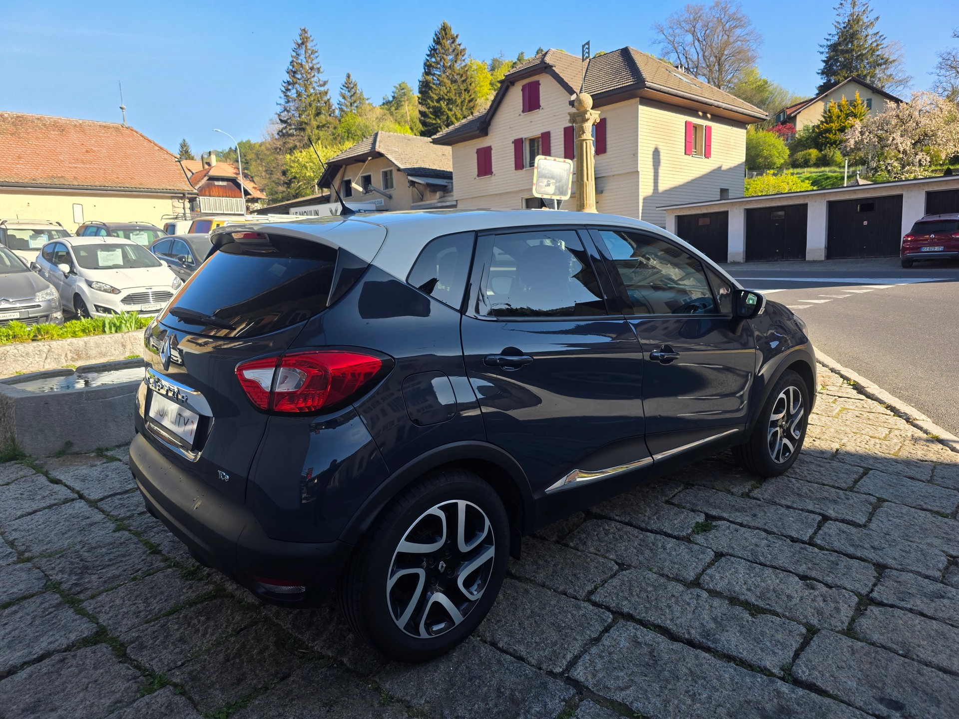 RENAULT Captur 0.9 12V Privilège-image-3