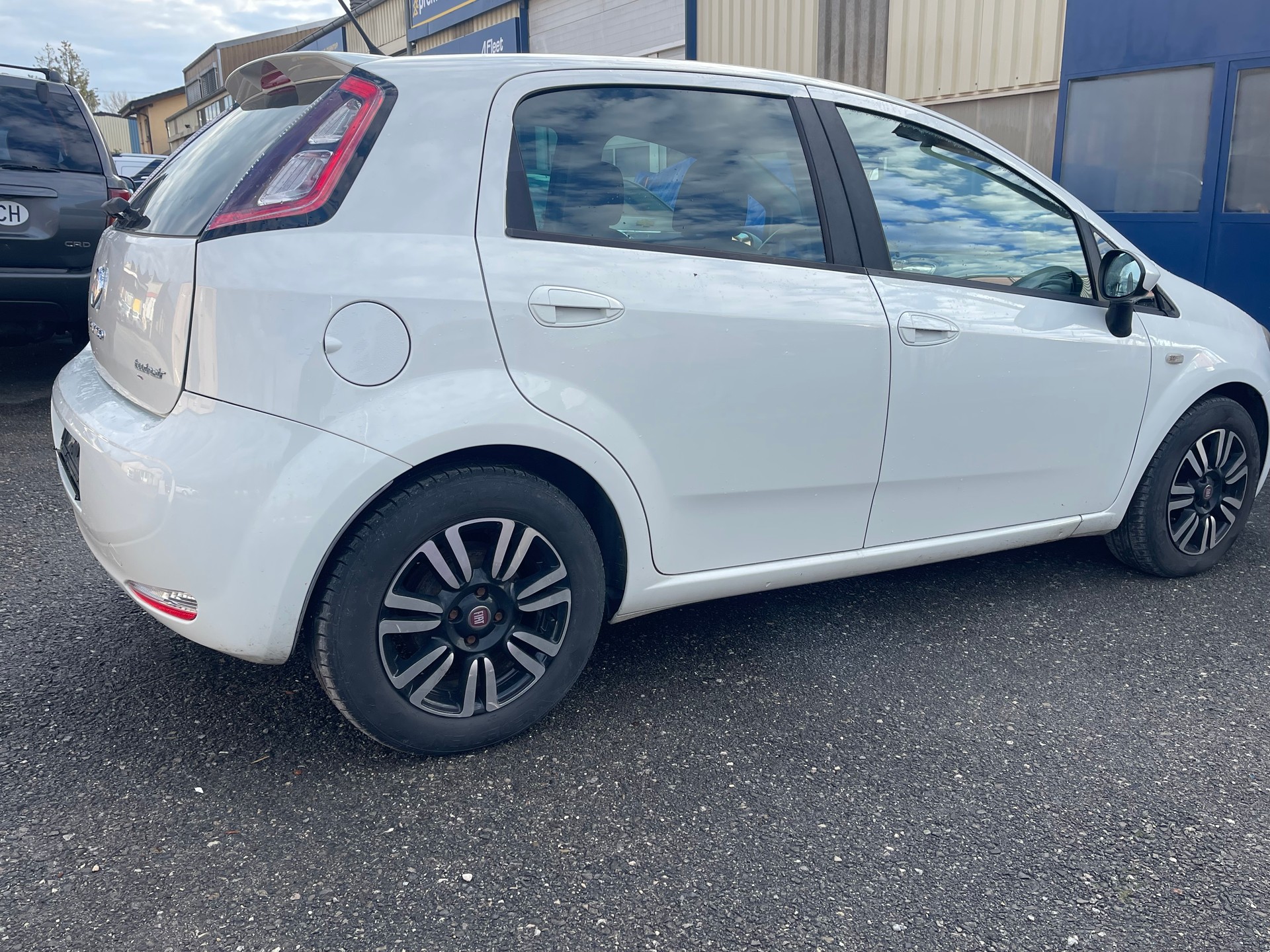 FIAT Punto 0.9 Twinair-image-9