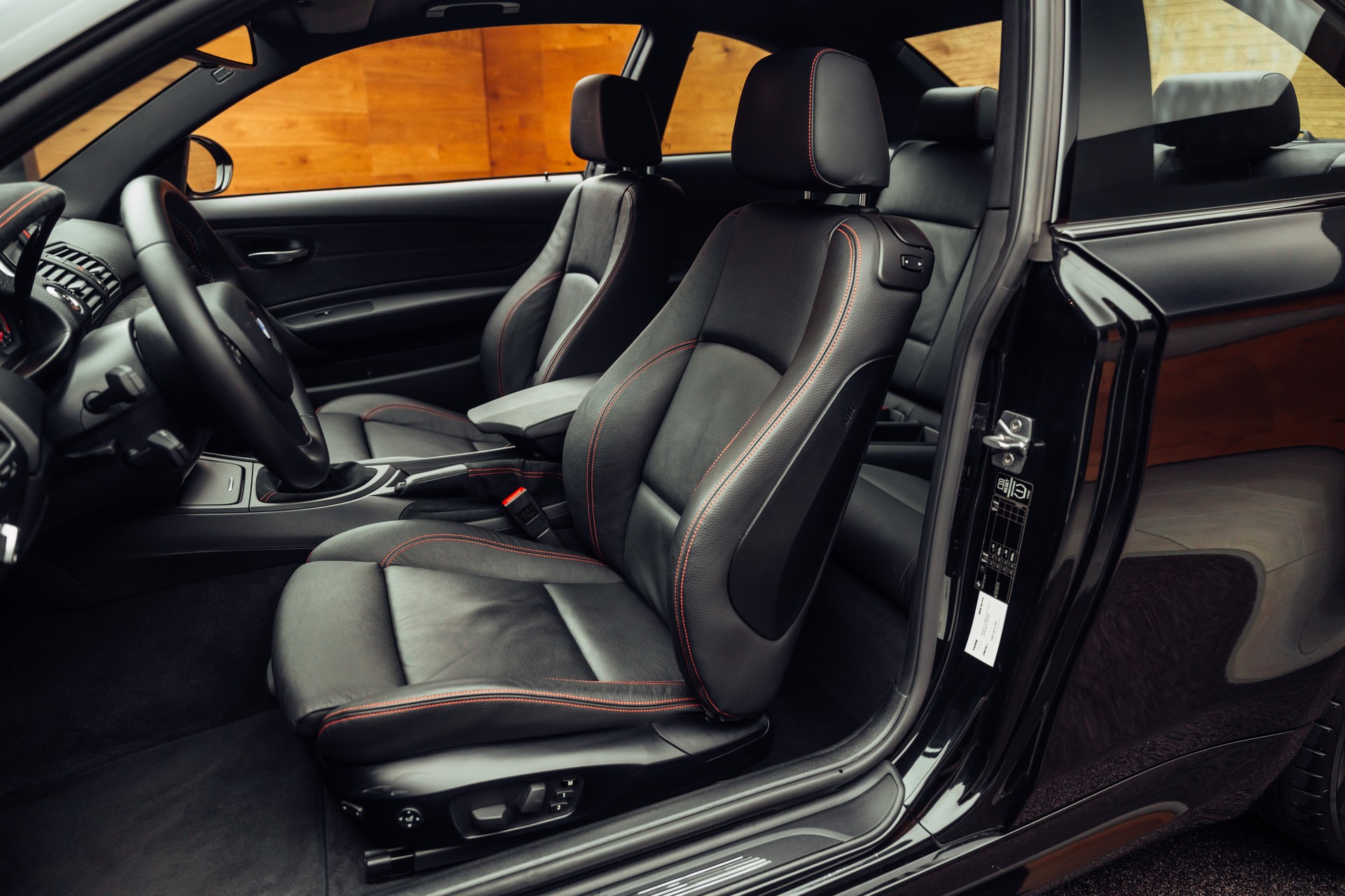 BMW 1er M Coupé-image-6