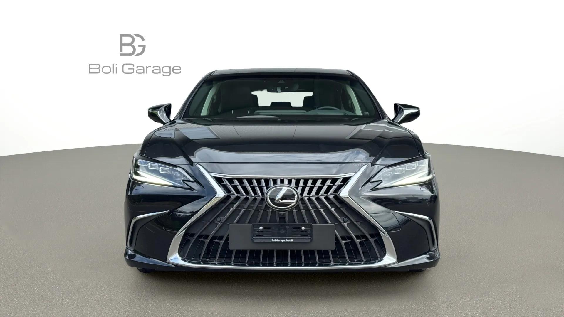 LEXUS ES 300h Excellence-image-8
