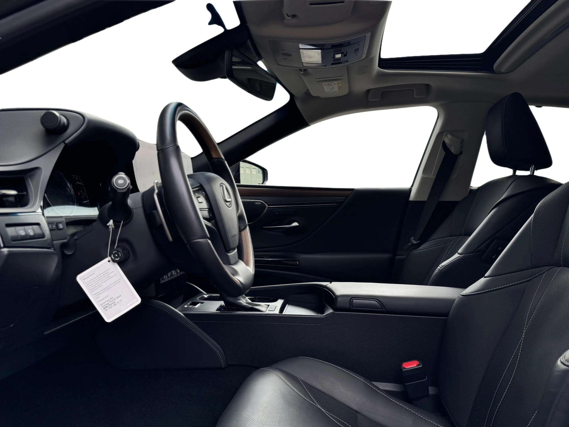 LEXUS ES 300h Excellence-image-9