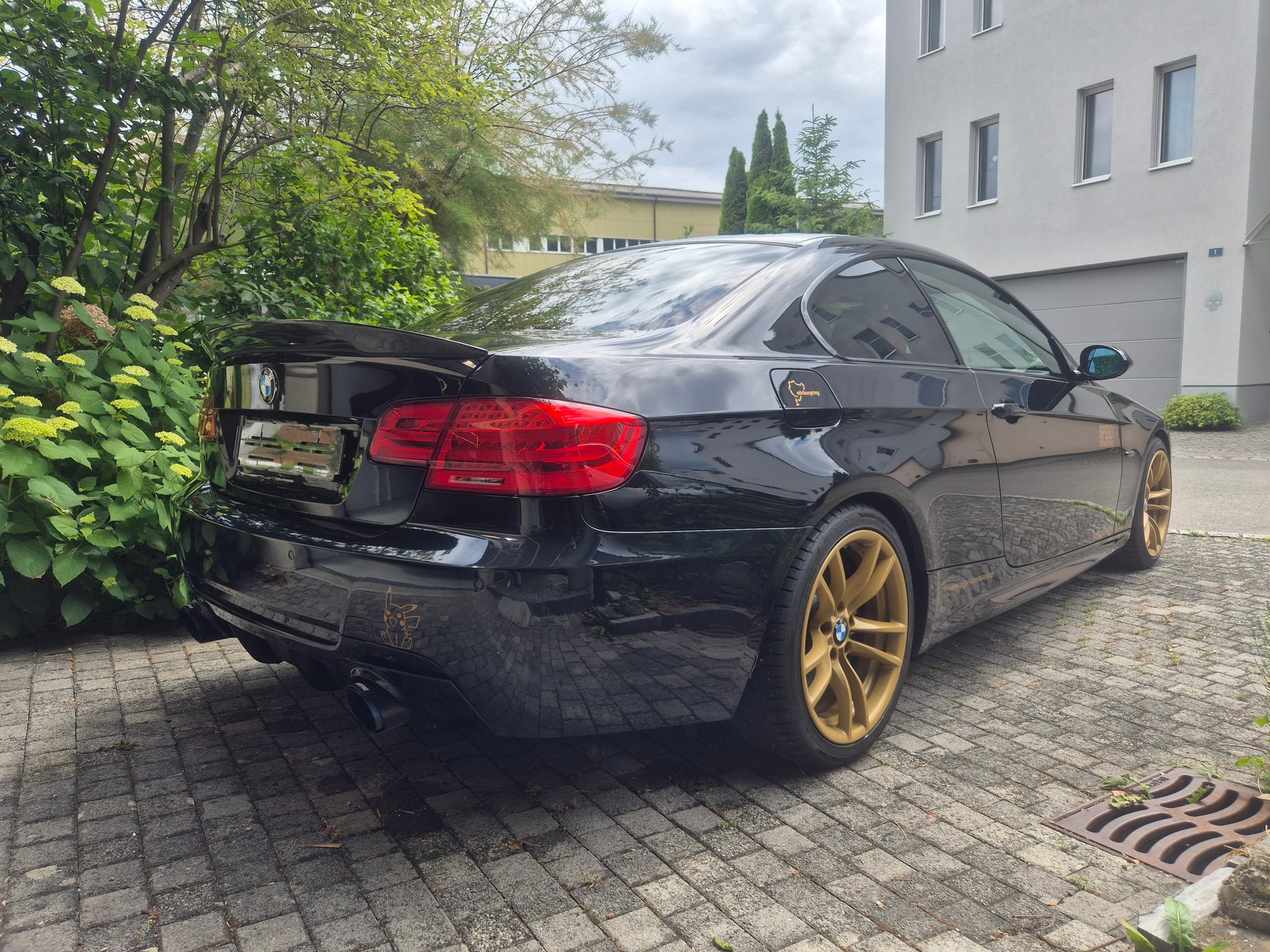 BMW 335i-image-2