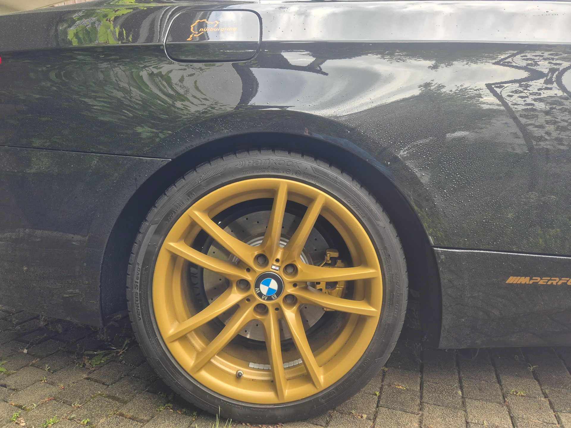 BMW 335i-image-5