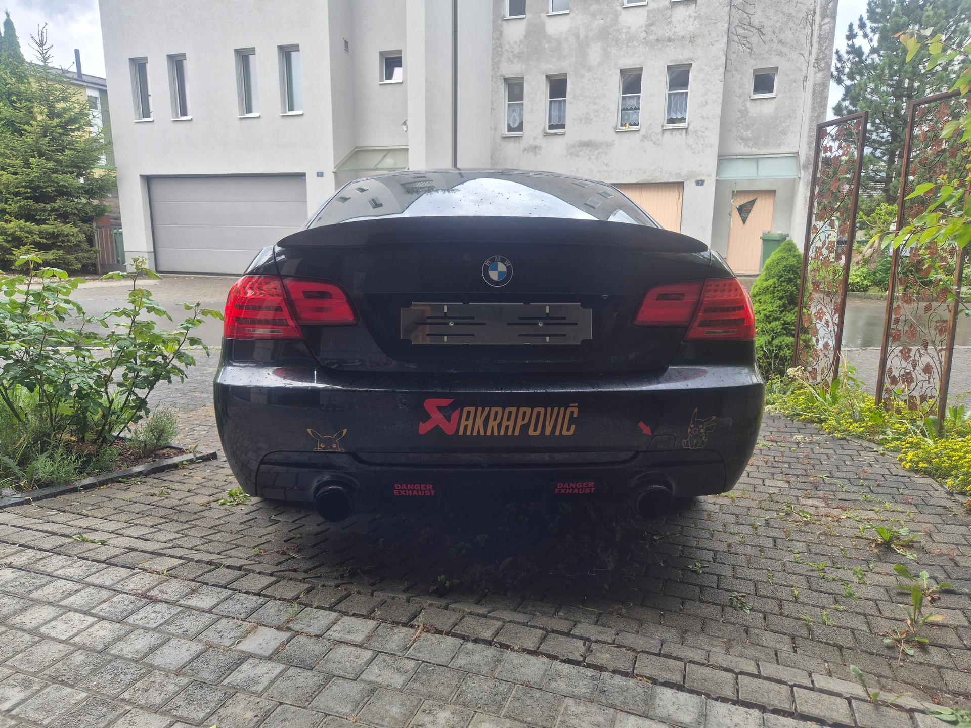 BMW 335i-image-3