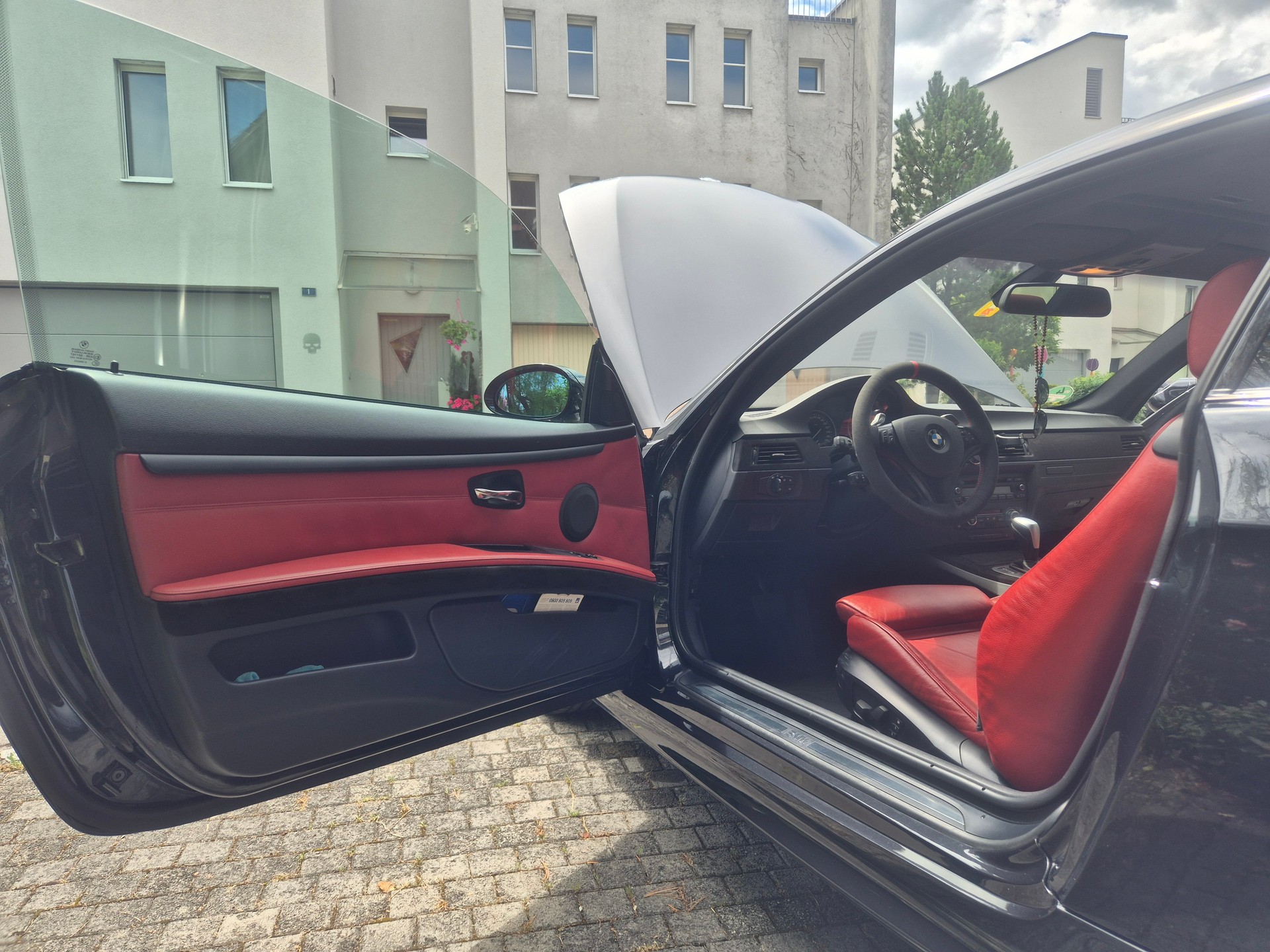 BMW 335i-image-9