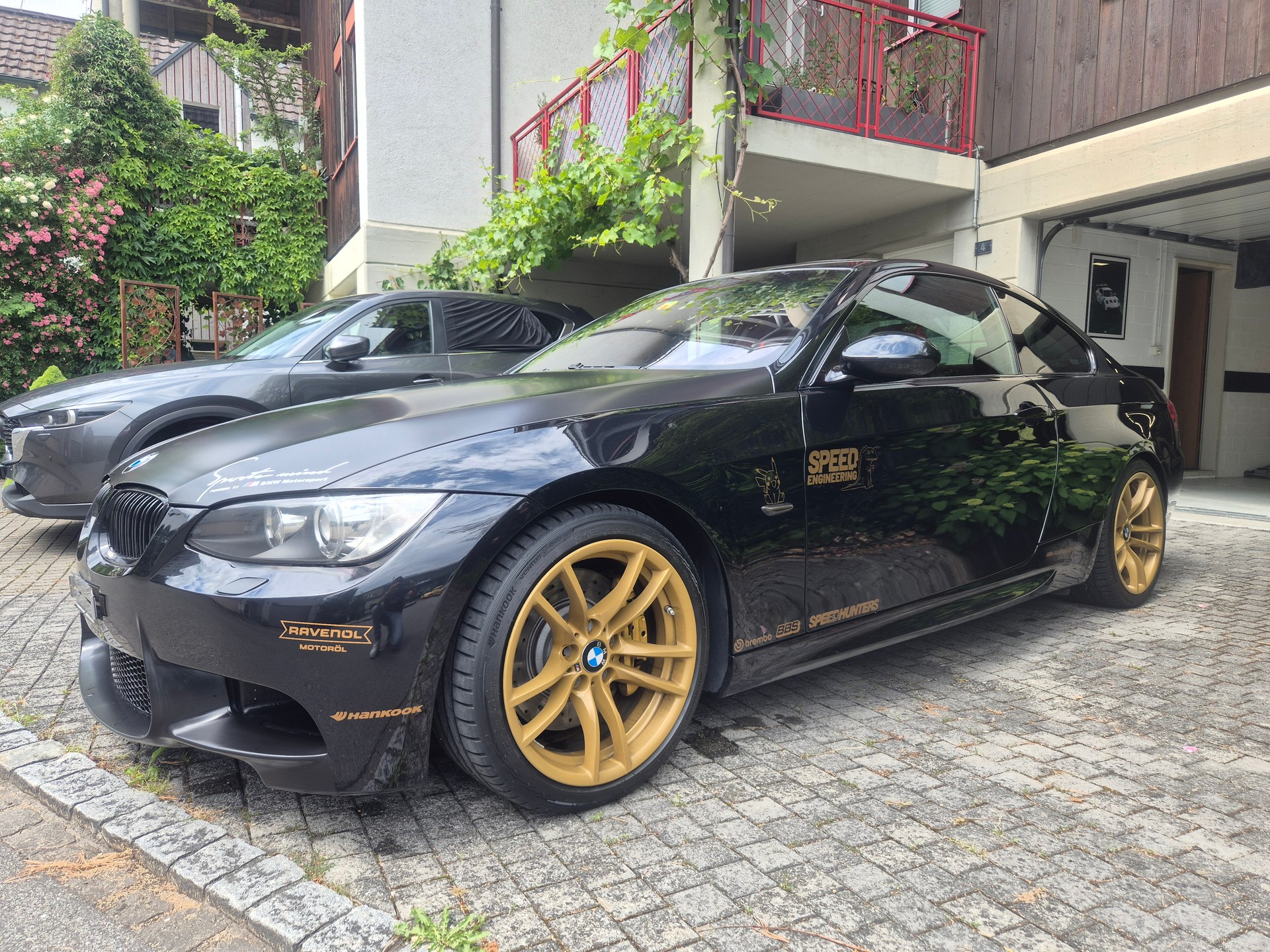BMW 335i-image-6