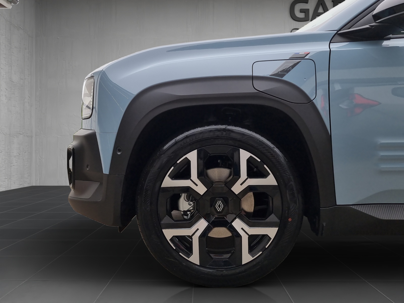 RENAULT R4 E-Tech Comfort Range techno-image-5