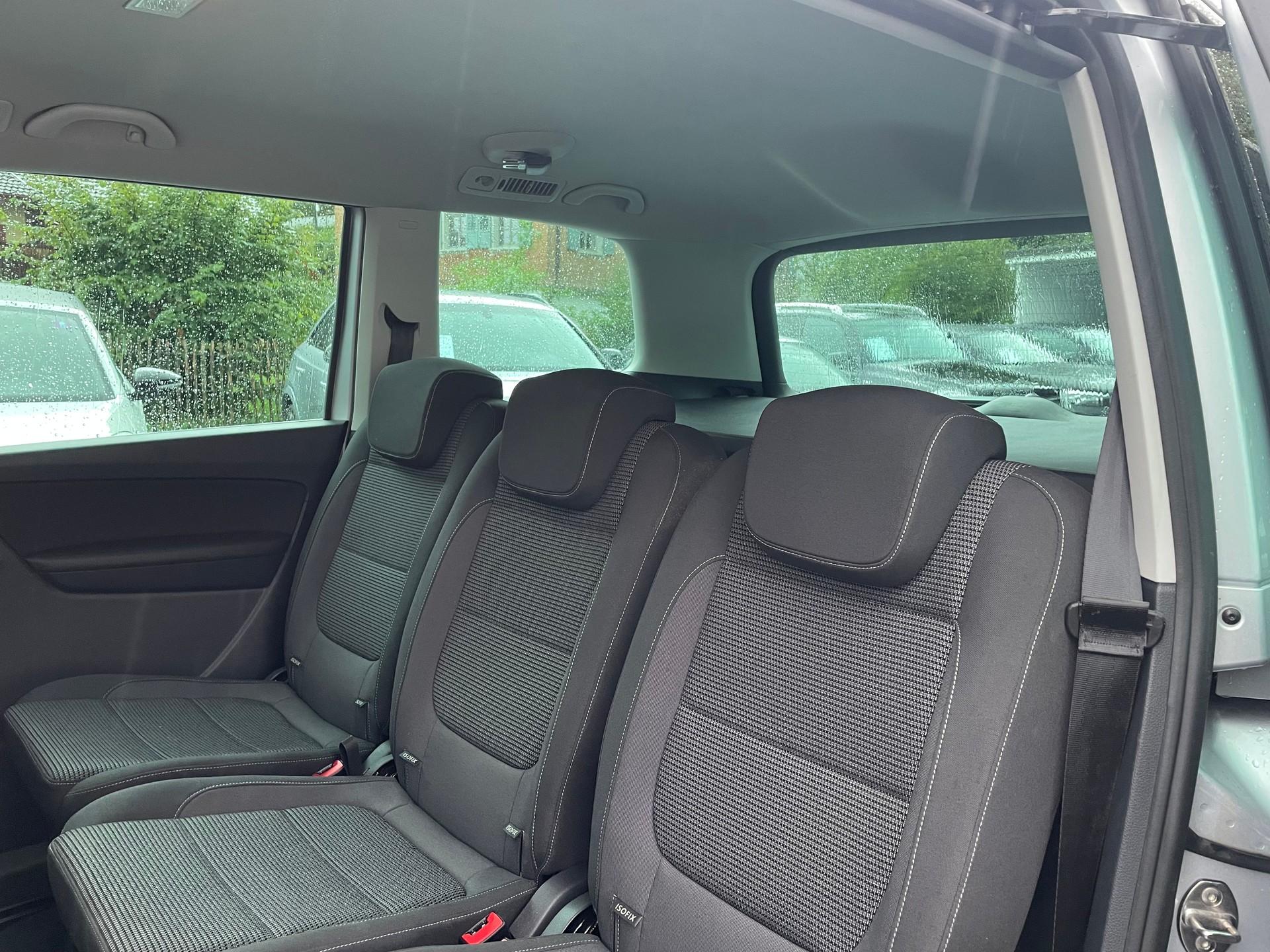 VW Sharan 2.0 TDI BMT Comfortline DSG-image-9
