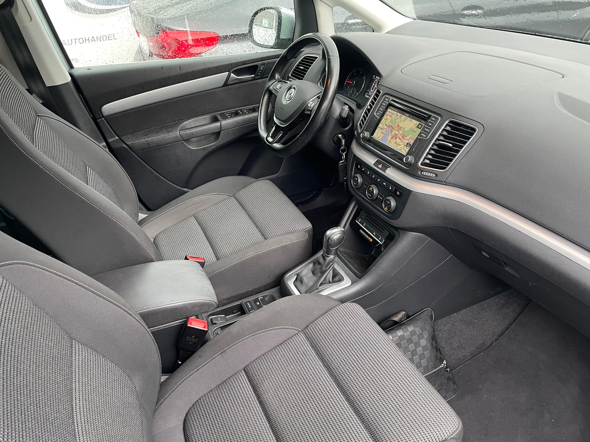 VW Sharan 2.0 TDI BMT Comfortline DSG-image-7