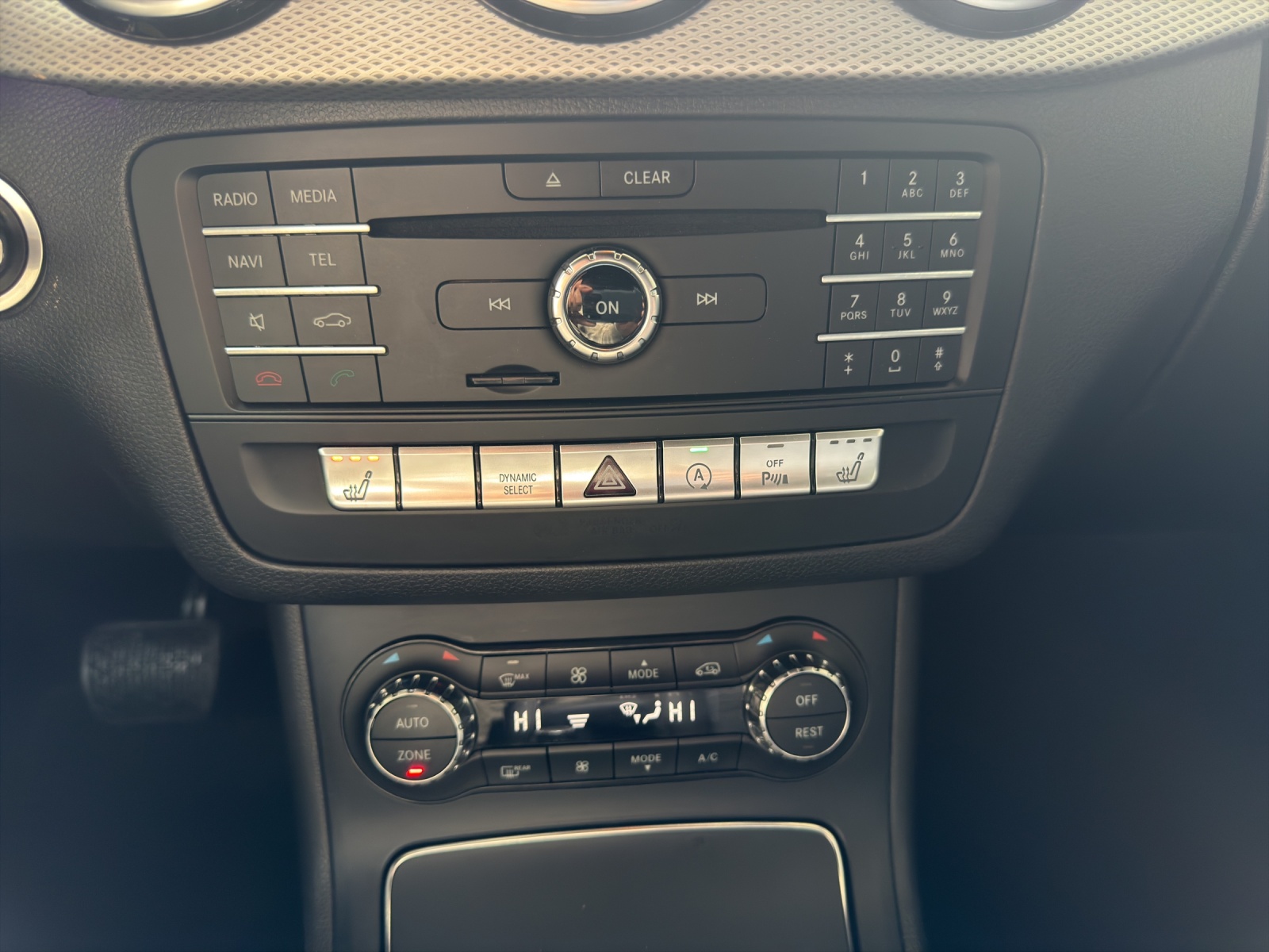 MERCEDES-BENZ B 220 CDI Swiss Star Edition Urban 4Matic 7G-DCT-image-22