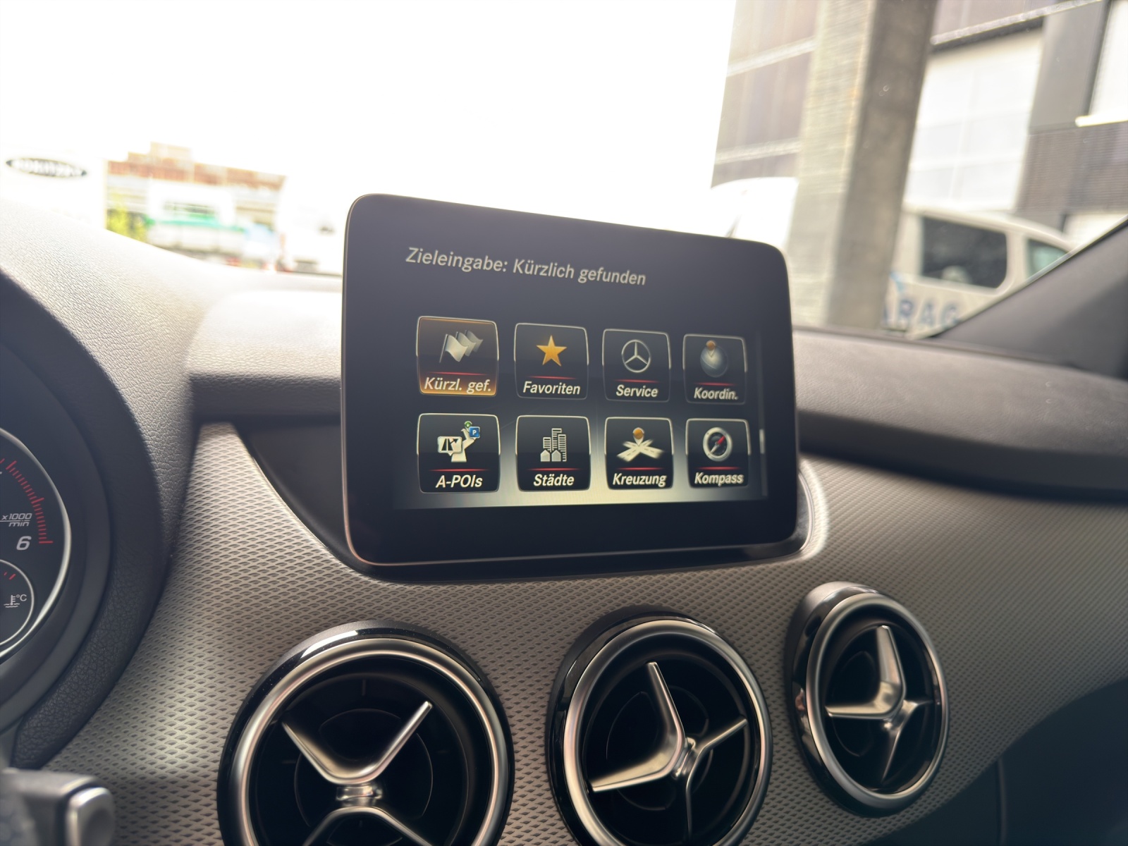 MERCEDES-BENZ B 220 CDI Swiss Star Edition Urban 4Matic 7G-DCT-image-23