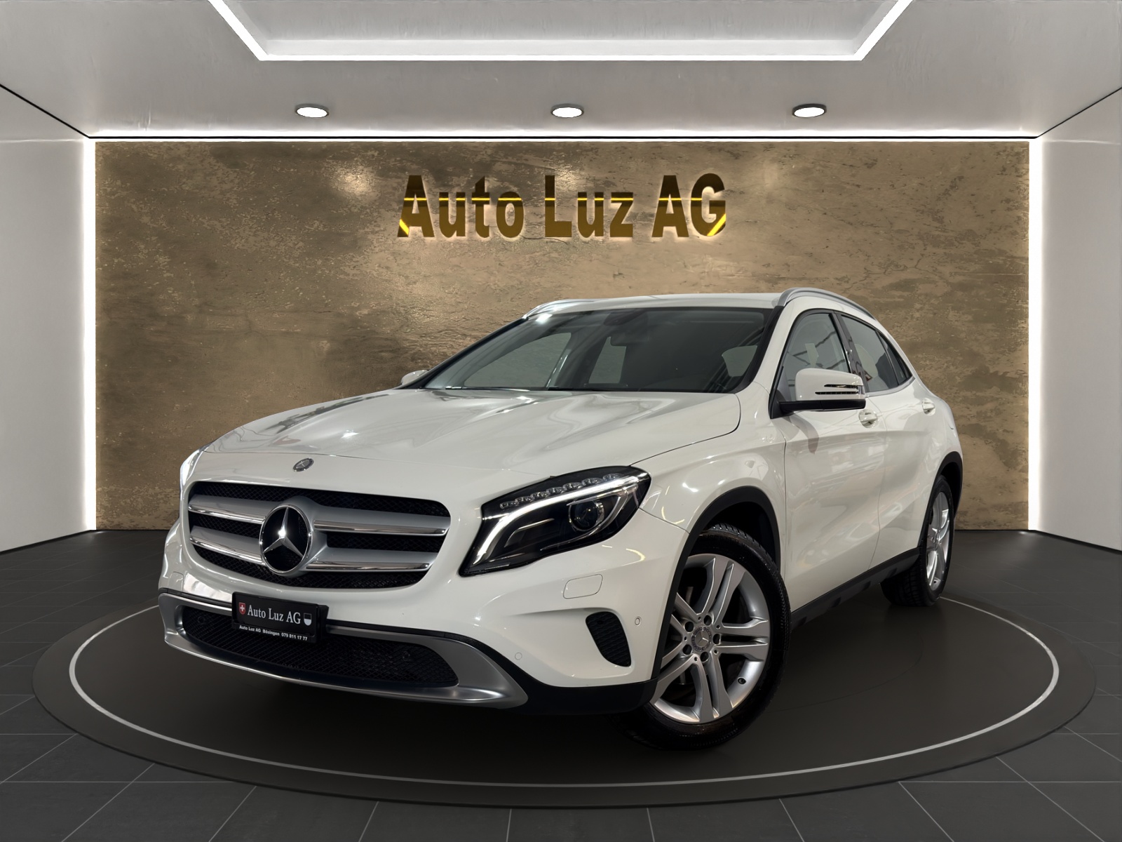 MERCEDES-BENZ GLA 200 Urban