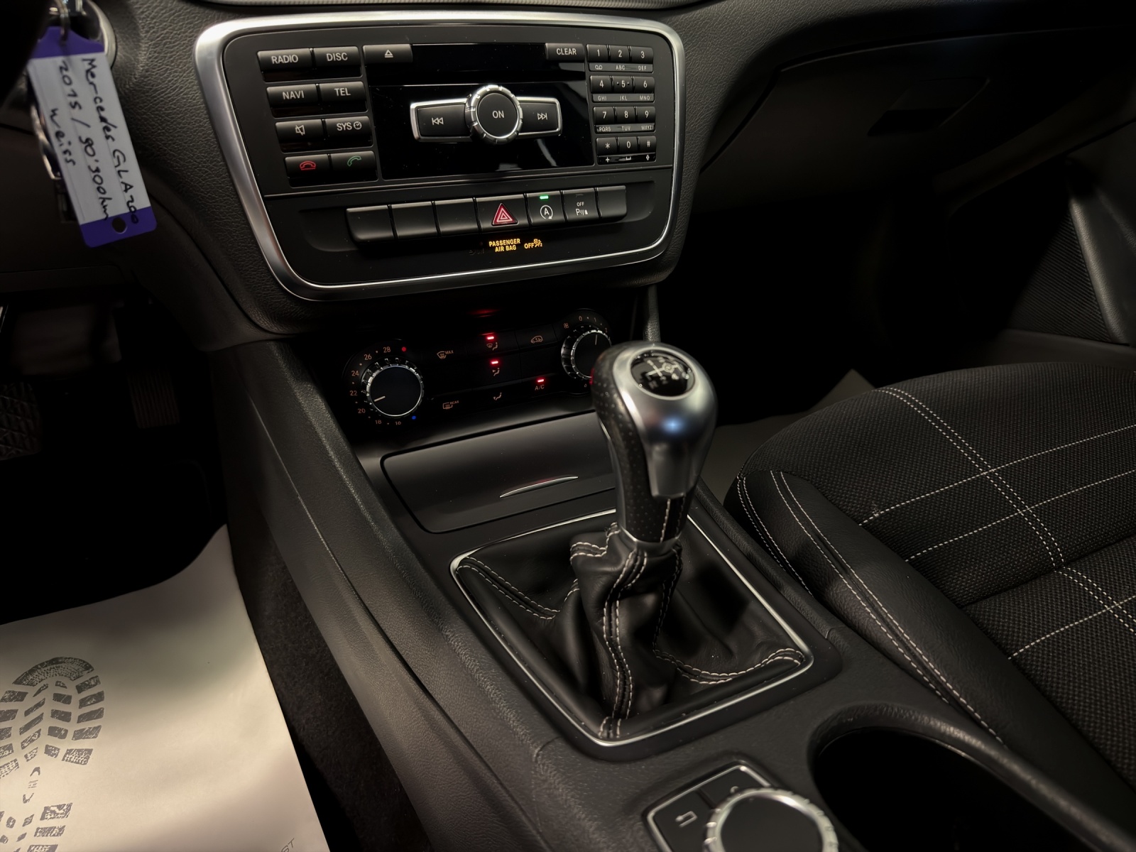 MERCEDES-BENZ GLA 200 Urban-image-12