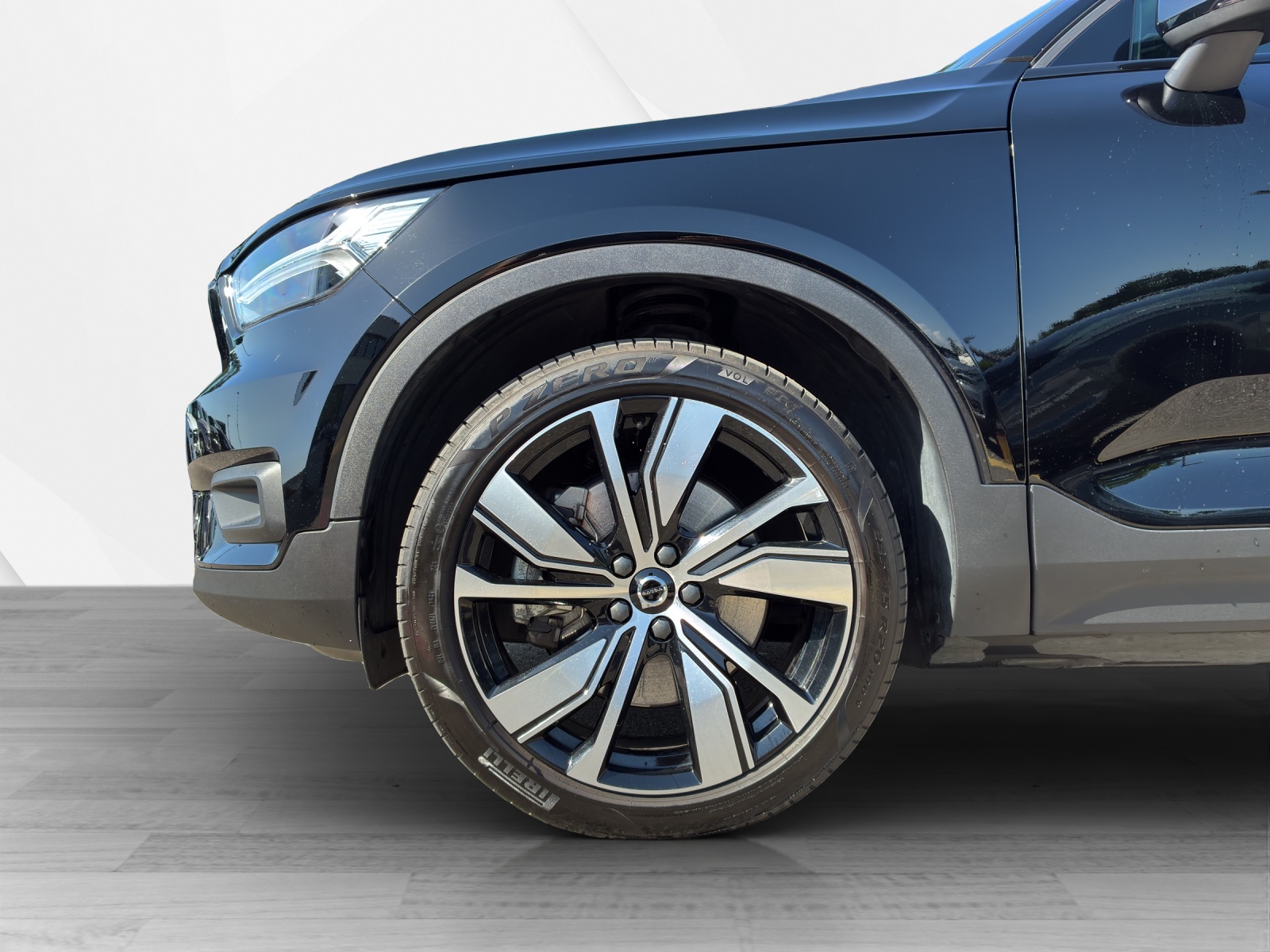 VOLVO XC40 P8 Twin R-Design AWD-image-8