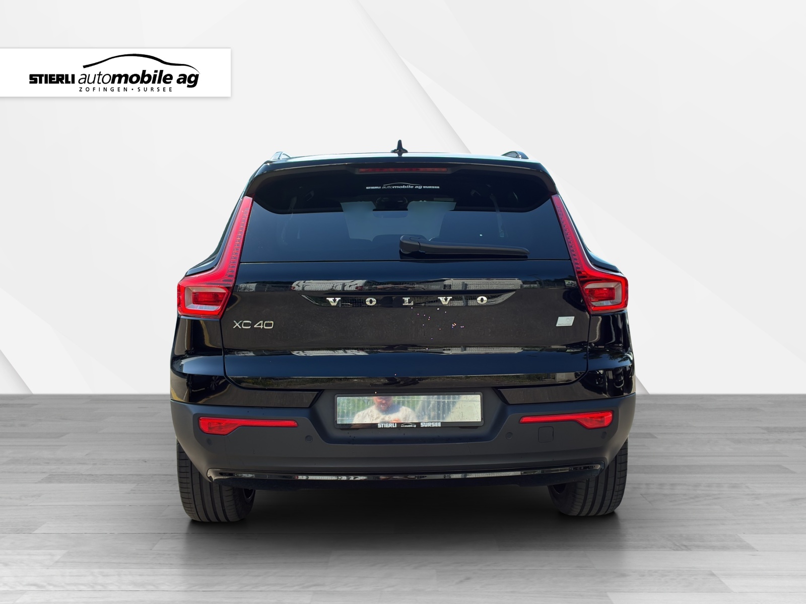 VOLVO XC40 P8 Twin R-Design AWD-image-5