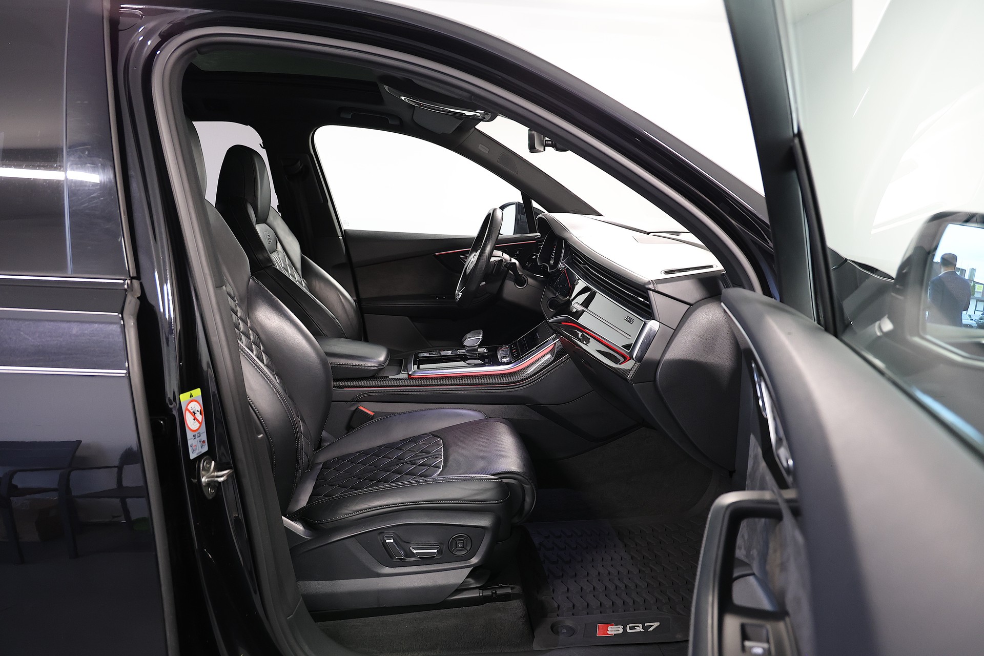 AUDI SQ7 4.0 TDI quattro tiptronic *VOLLAUSSTATTUNG*-image-15