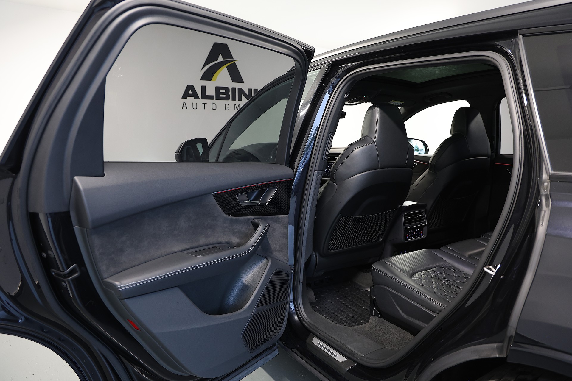 AUDI SQ7 4.0 TDI quattro tiptronic *VOLLAUSSTATTUNG*-image-18