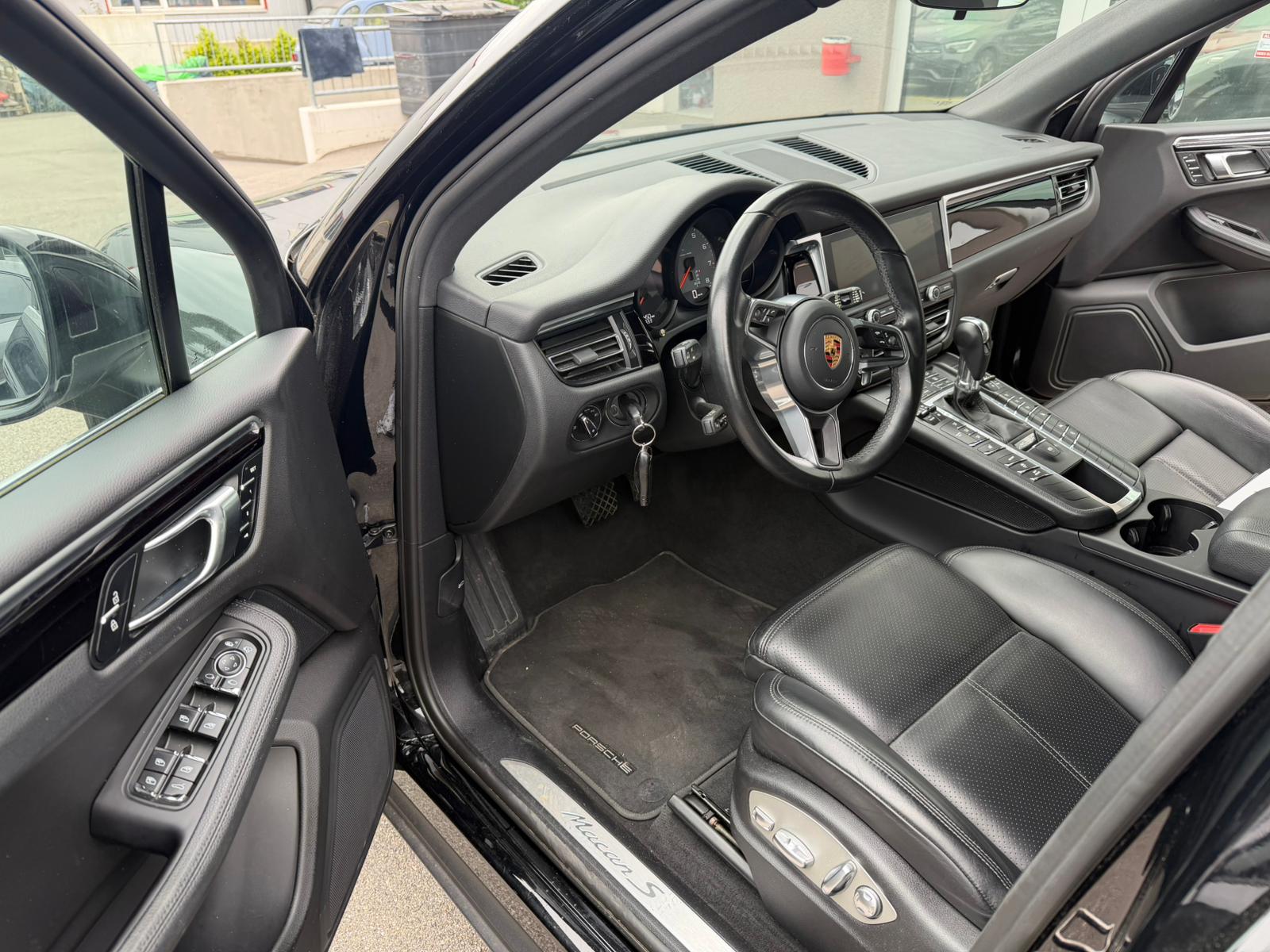 PORSCHE Macan S PDK-image-13