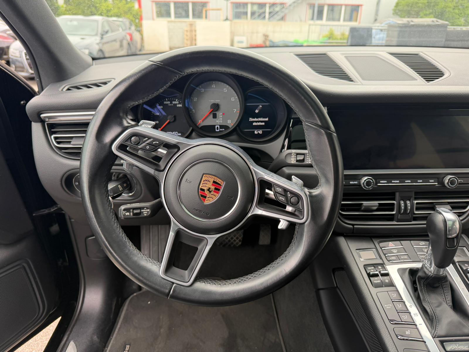 PORSCHE Macan S PDK-image-7
