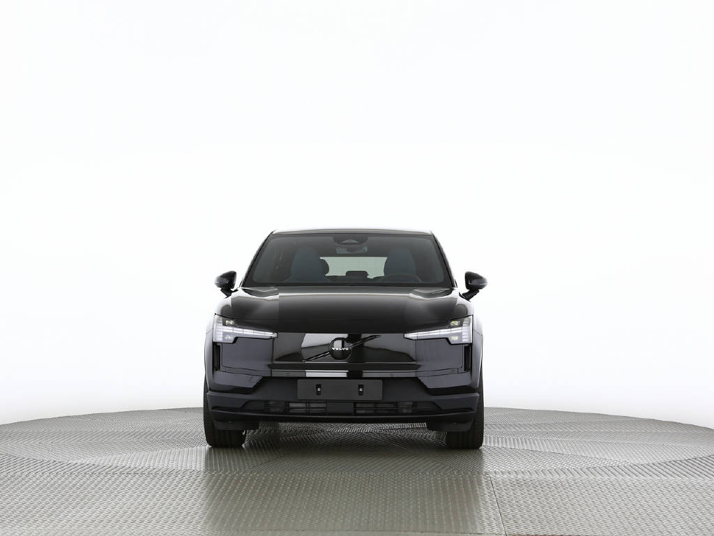 VOLVO EX 30 P5 Plus Swiss Black Edition Extended Range-image-15