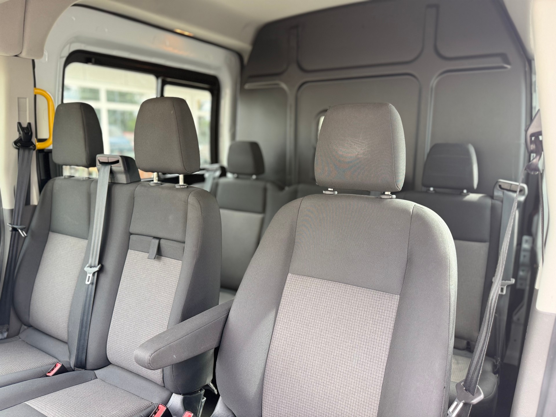 FORD Transit Van Mixto 6 Plätze DCiV 310 L2 Ambiente 2.0 TDCi 130 FWD-image-12